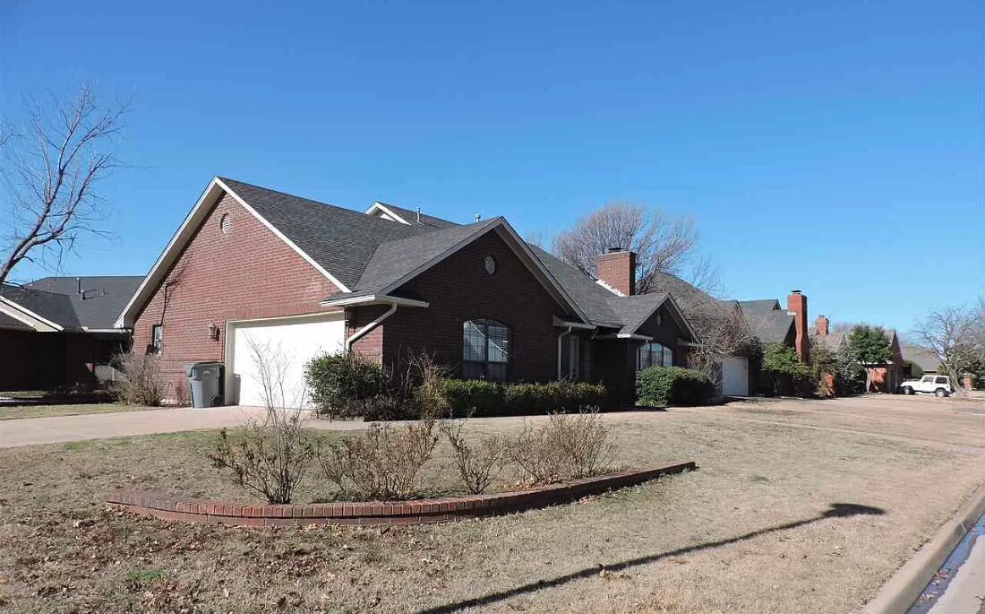 706 NW Micklegate Boulevard Lawton OK 73505