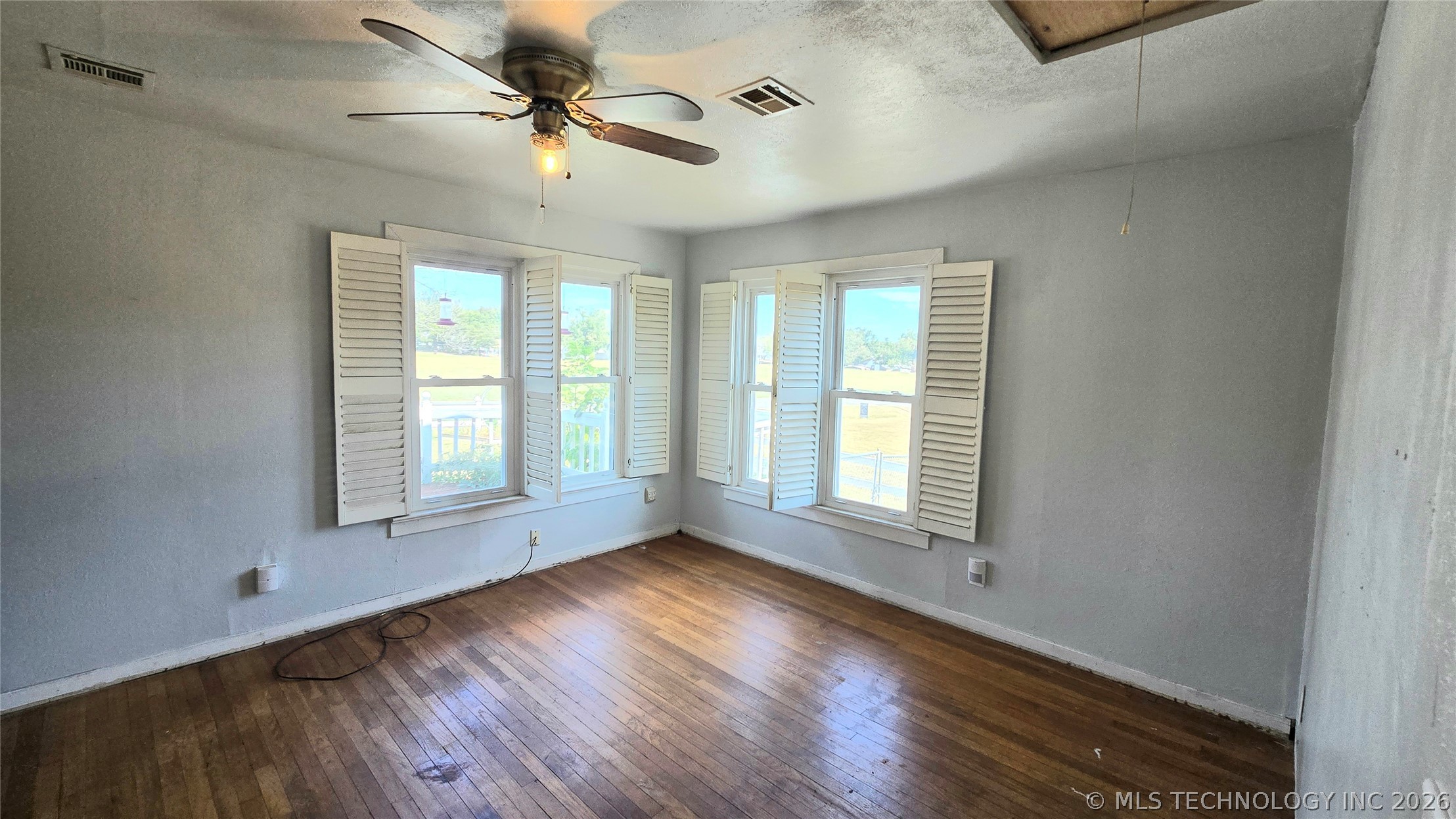 607 Sunset Strip Eufaula OK 74432