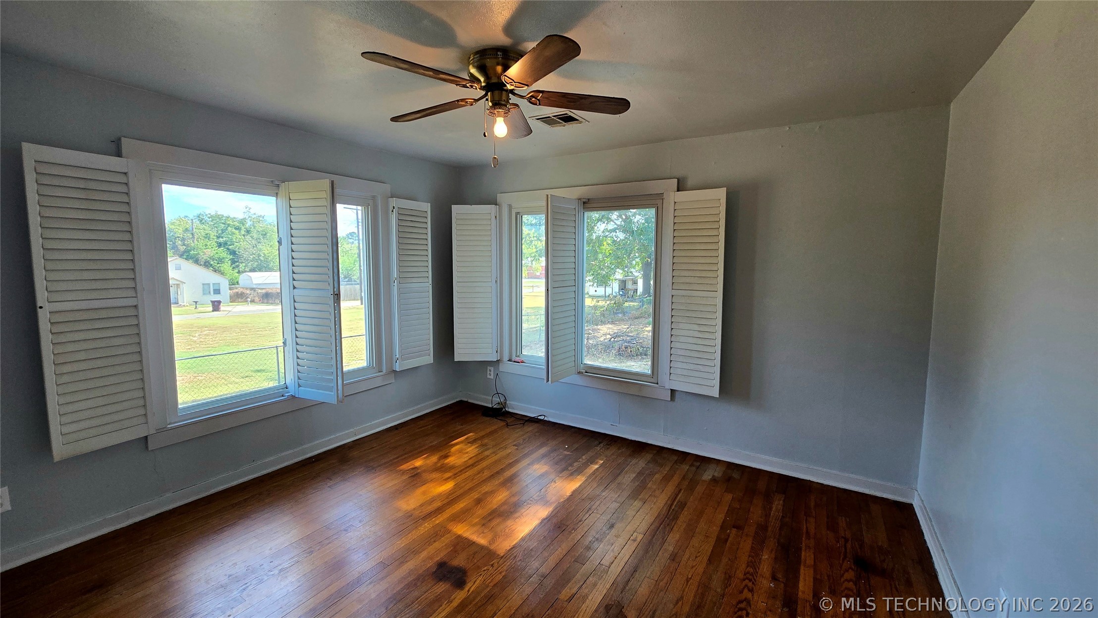 607 Sunset Strip Eufaula OK 74432