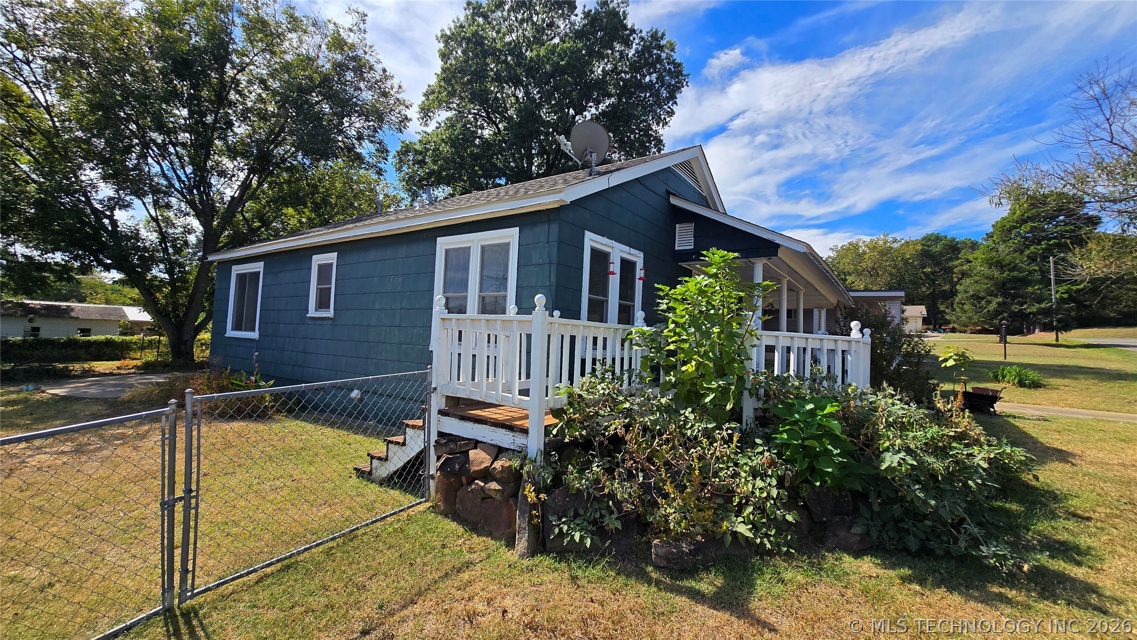 607 Sunset Strip Eufaula OK 74432