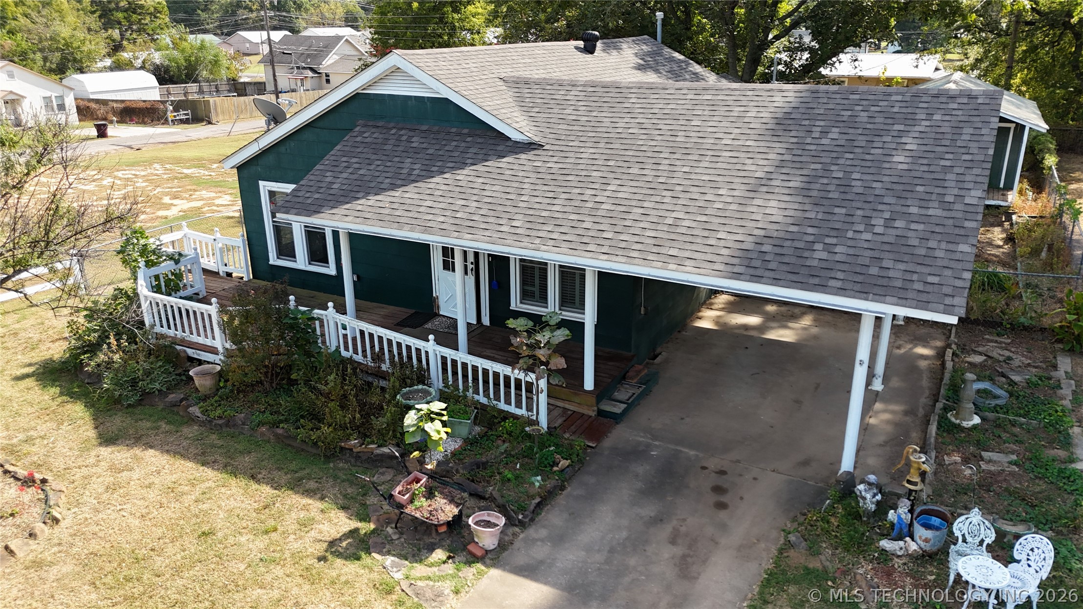 607 Sunset Strip Eufaula OK 74432
