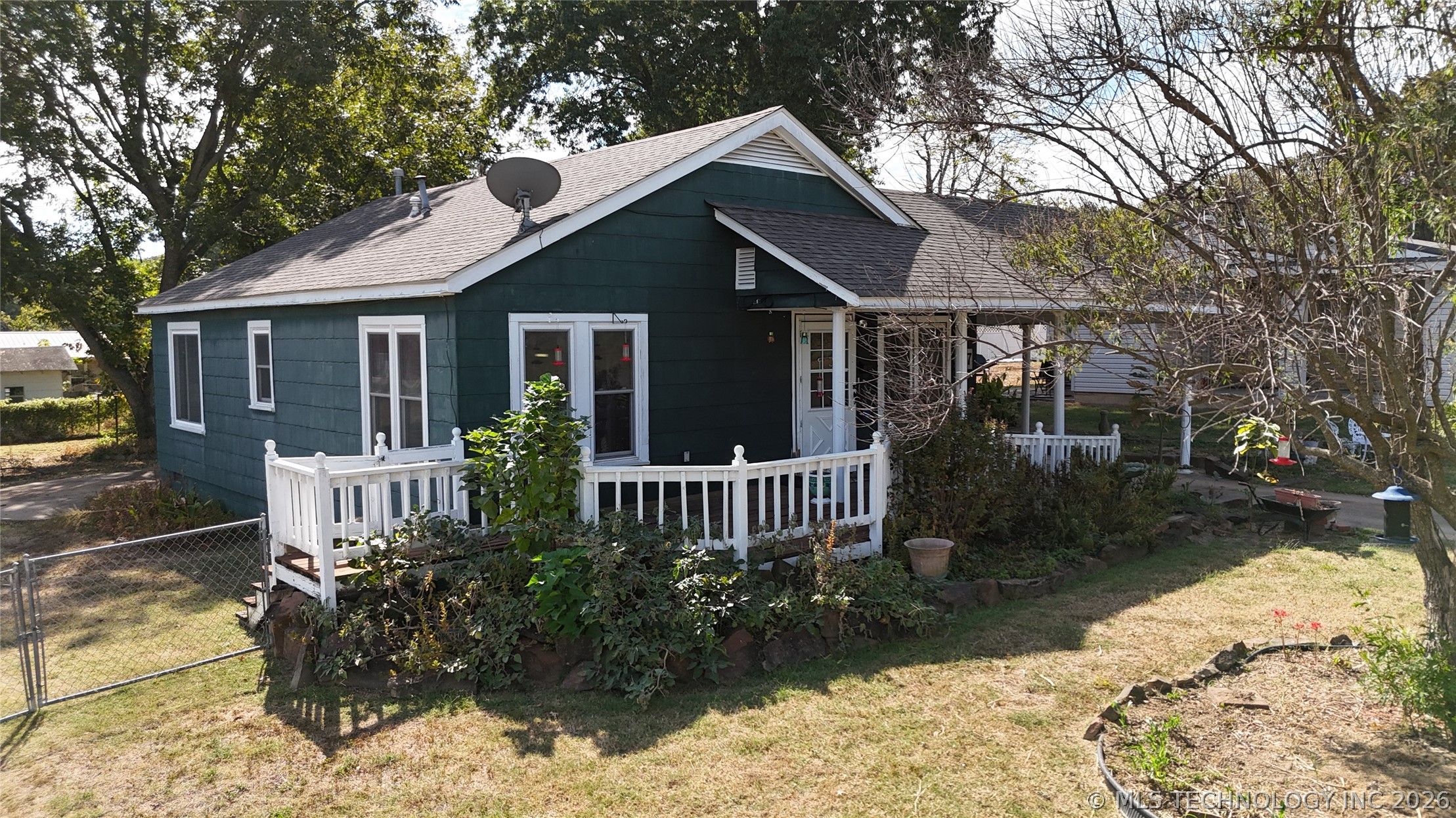 607 Sunset Strip Eufaula OK 74432