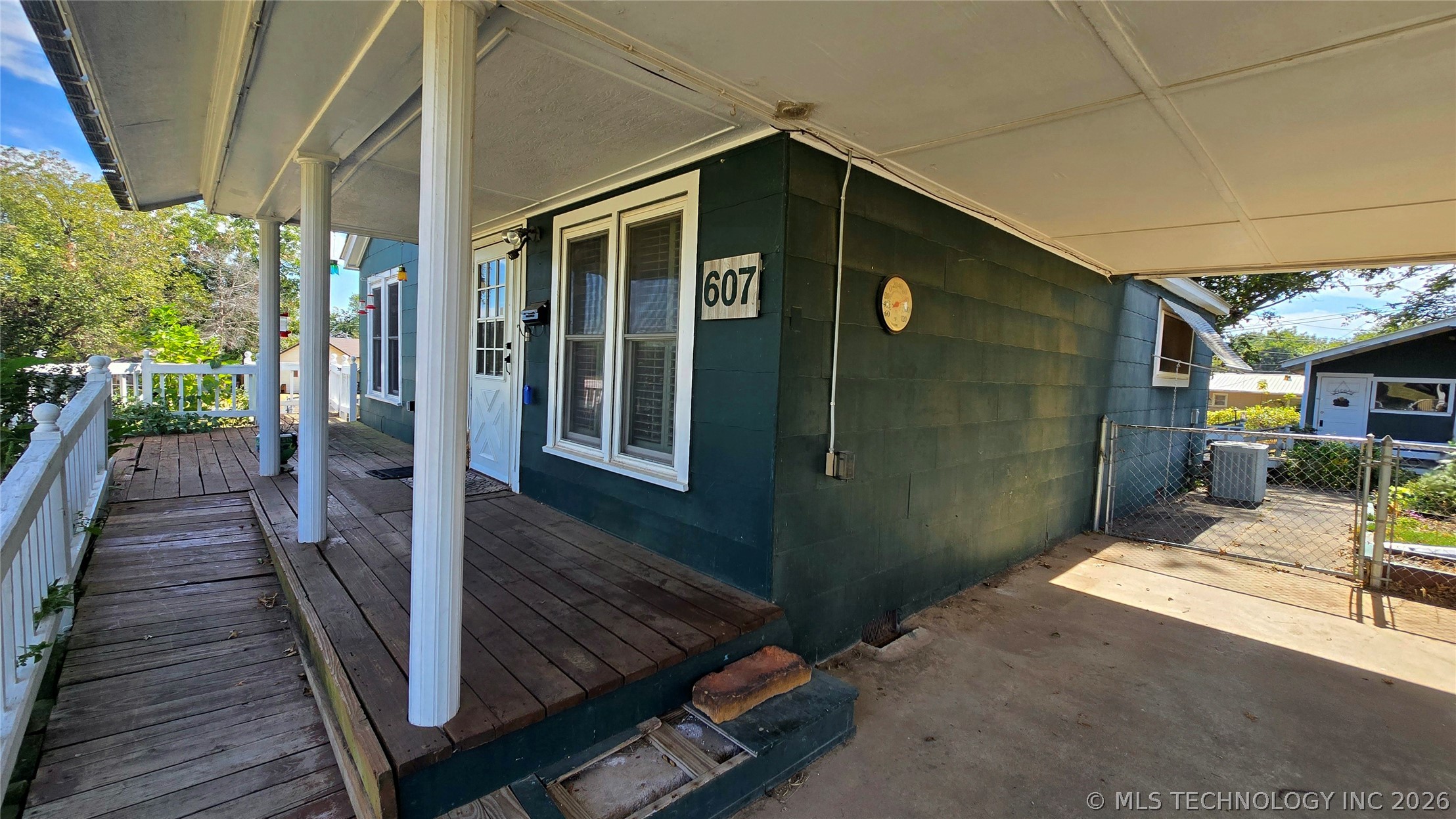 607 Sunset Strip Eufaula OK 74432