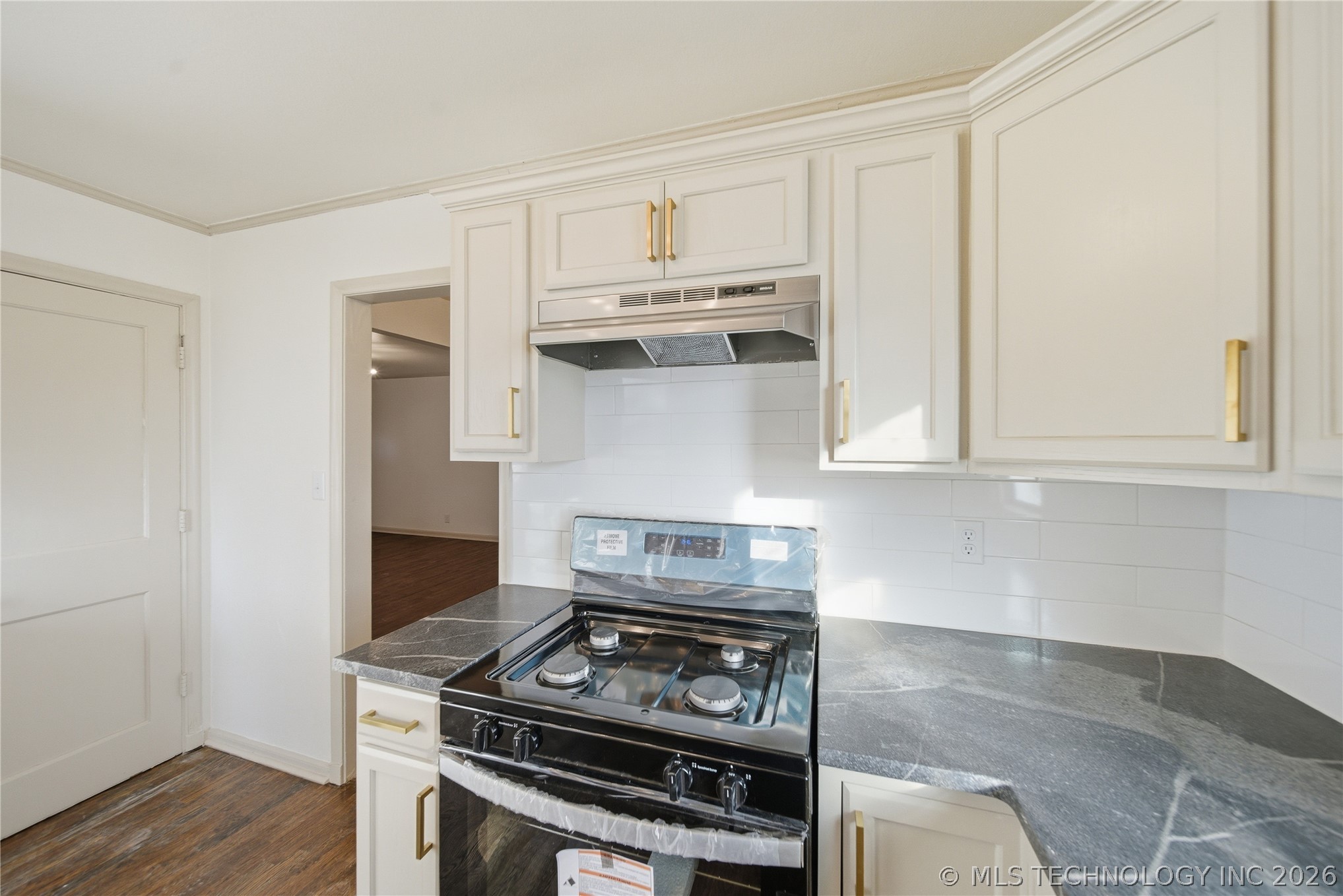 252 E 45th Place Tulsa OK 74105