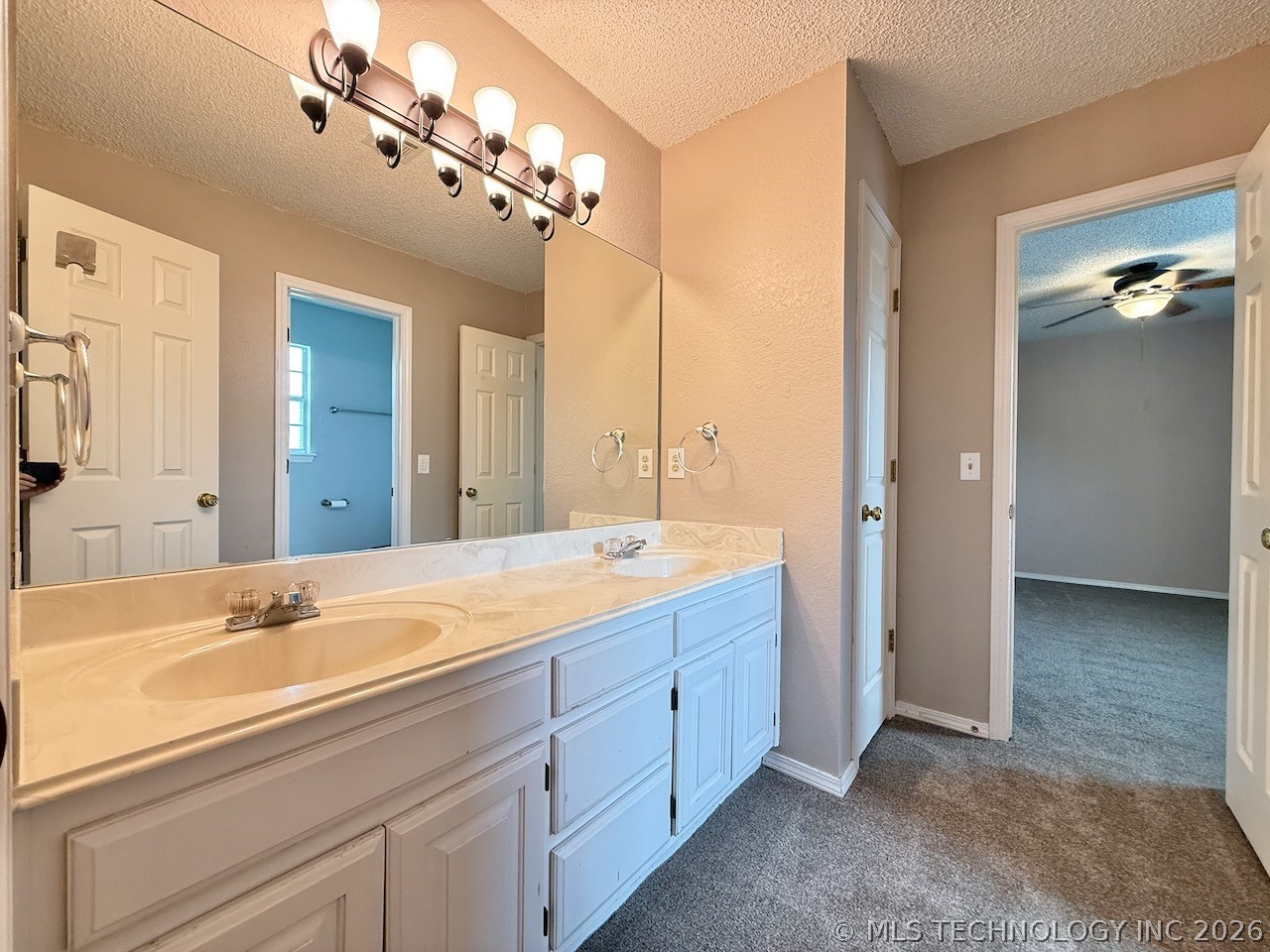 516 S Laurel Avenue Broken Arrow OK 74012