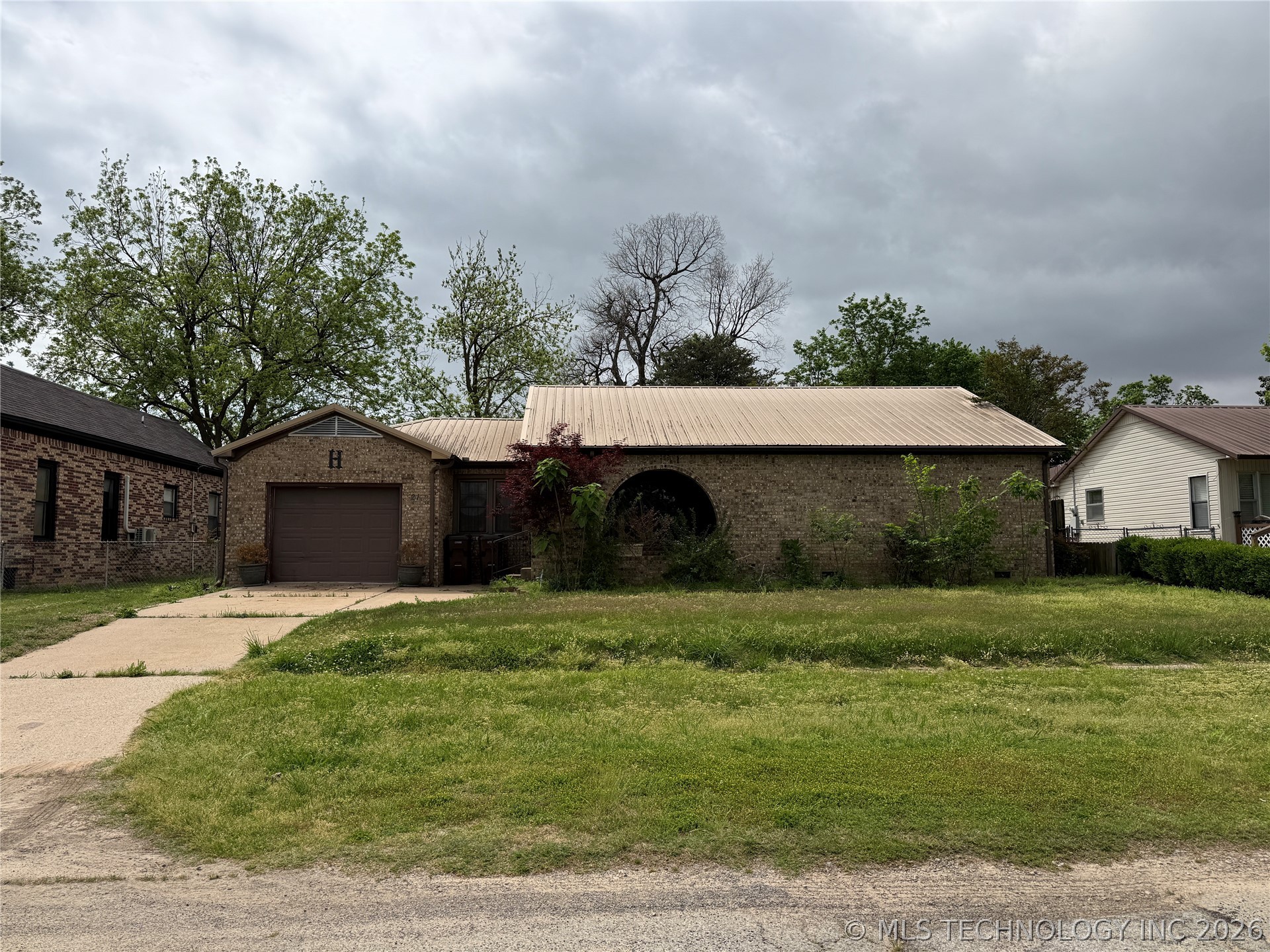 212 Belt Eufaula OK 74432