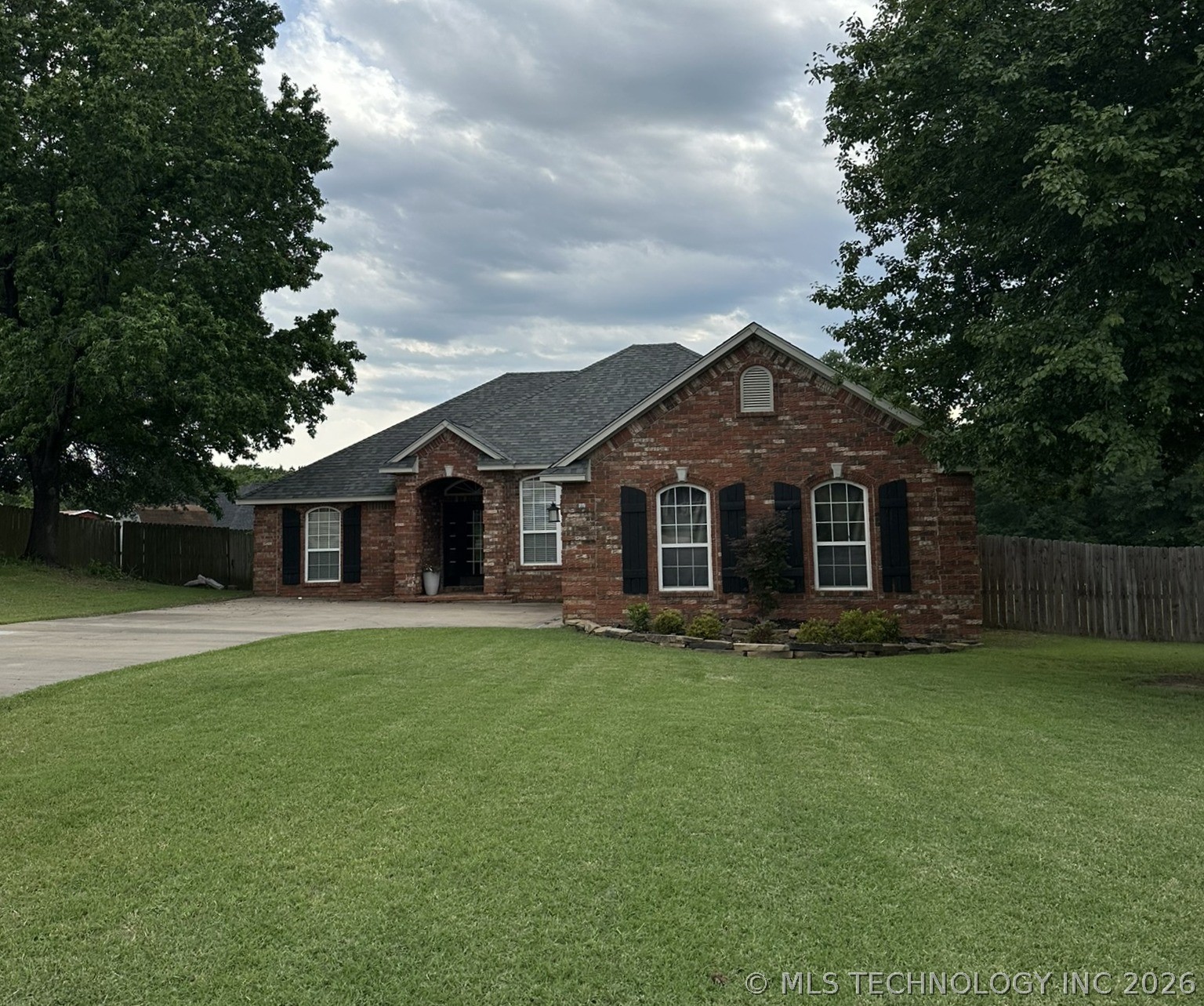 1813 Nightingale Circle Mcalester OK 74501
