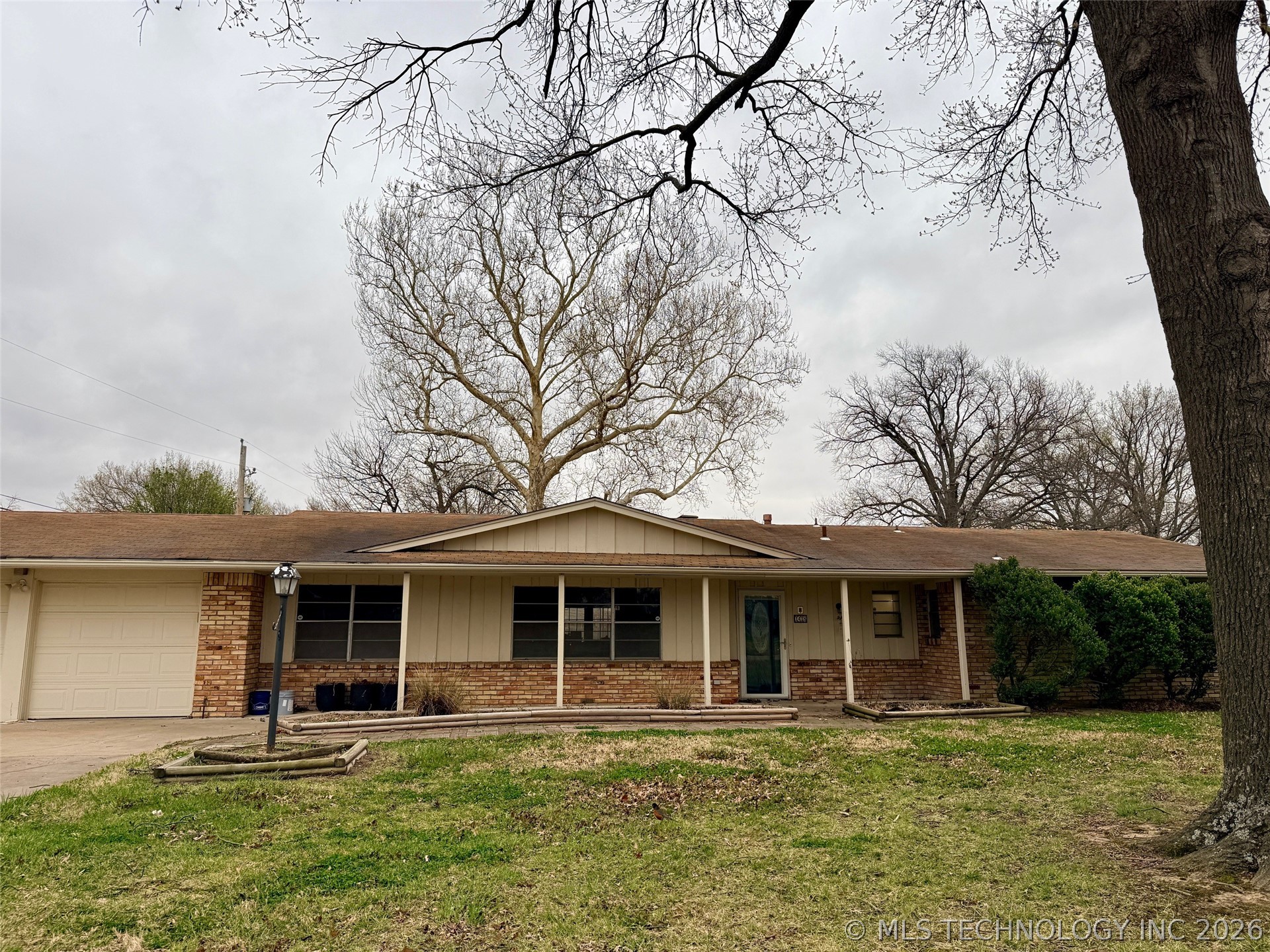 1418 Grandview Road Bartlesville OK 74006