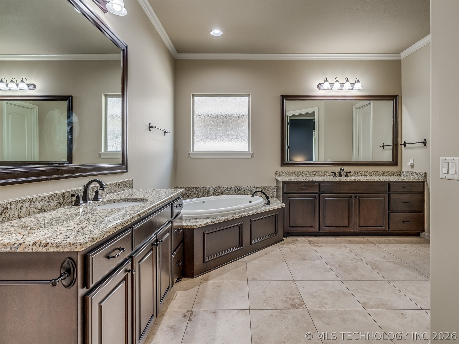 5902 E 110th Place Tulsa OK 74137