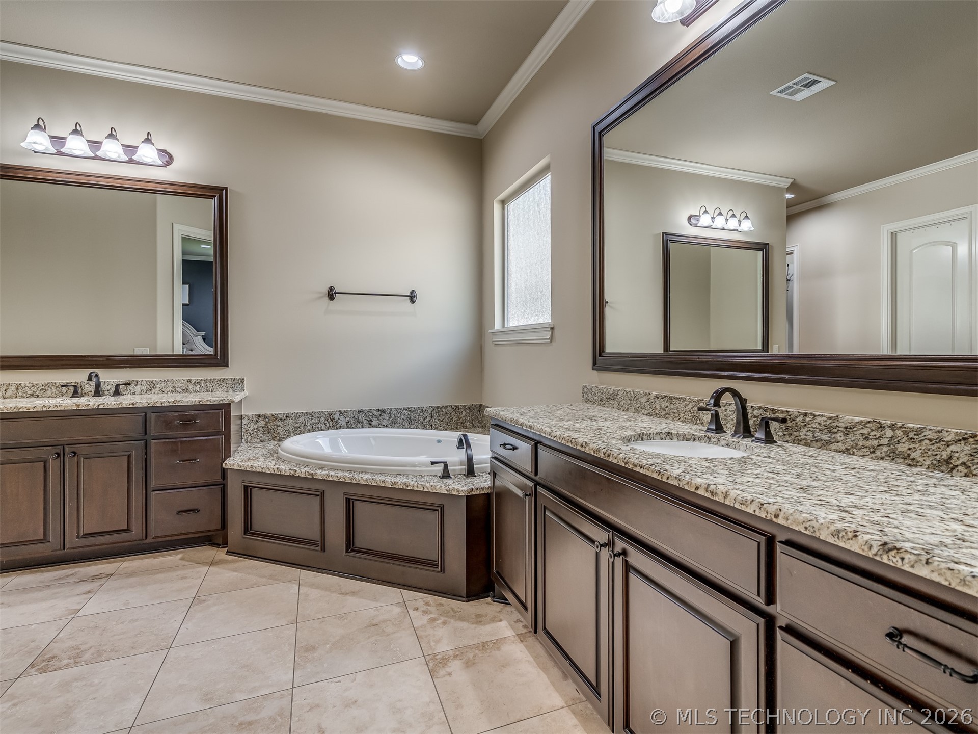 5902 E 110th Place Tulsa OK 74137