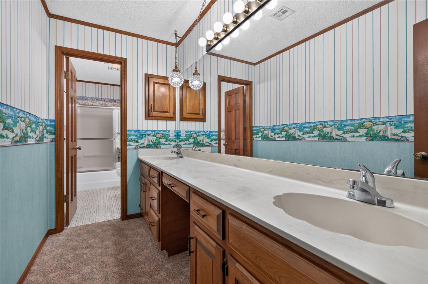 1913 Rolling Hills Drive Bartlesville OK 74006