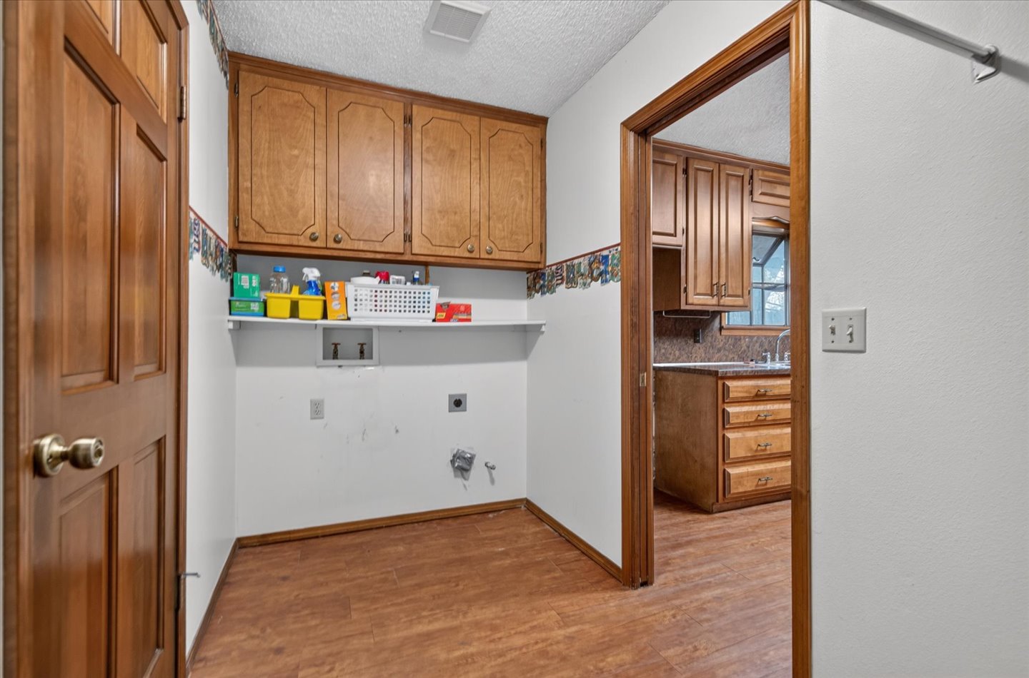 1913 Rolling Hills Drive Bartlesville OK 74006