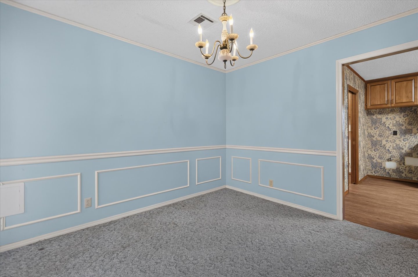 1913 Rolling Hills Drive Bartlesville OK 74006