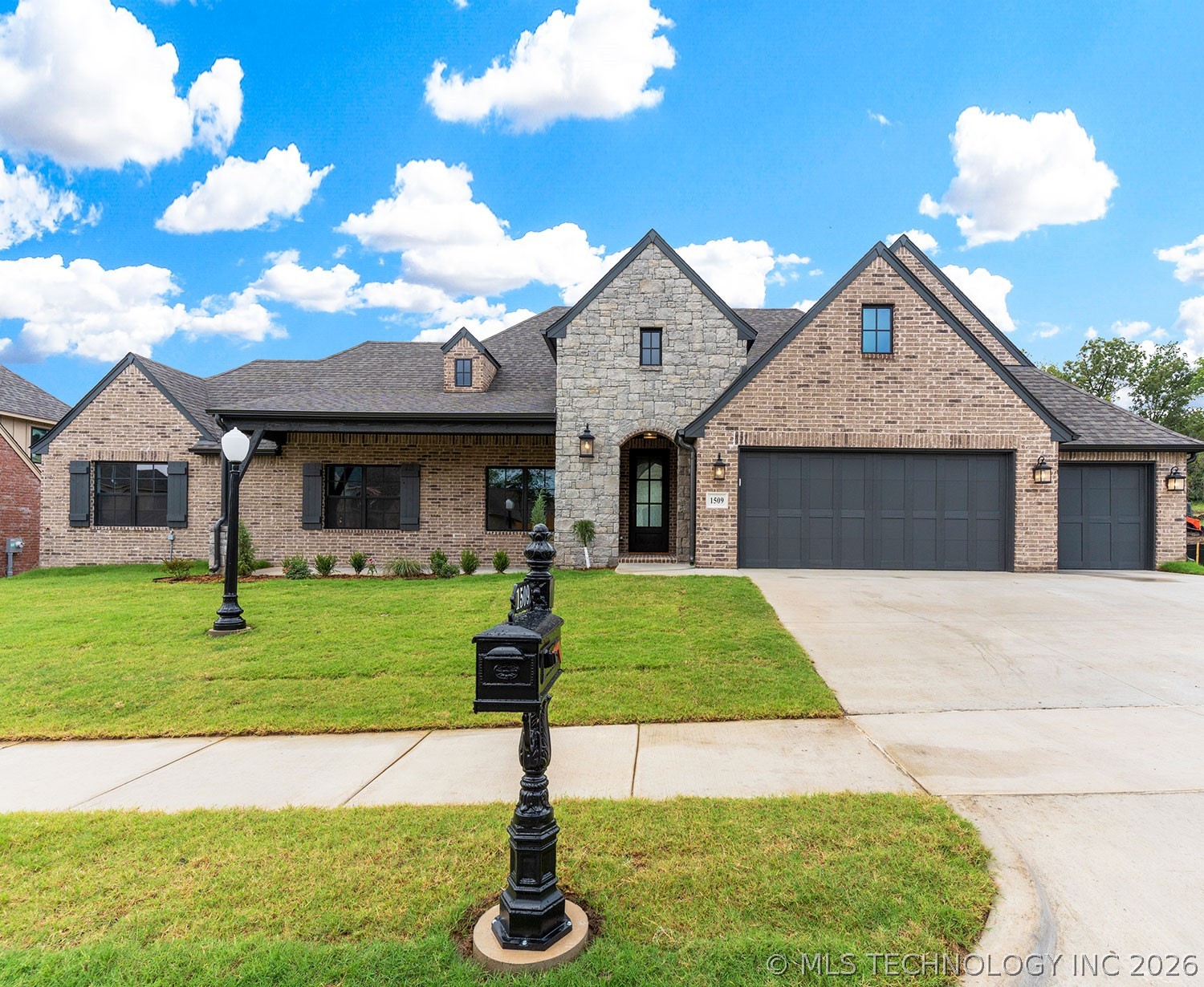 1509 Pinecrest Drive Claremore OK 74017
