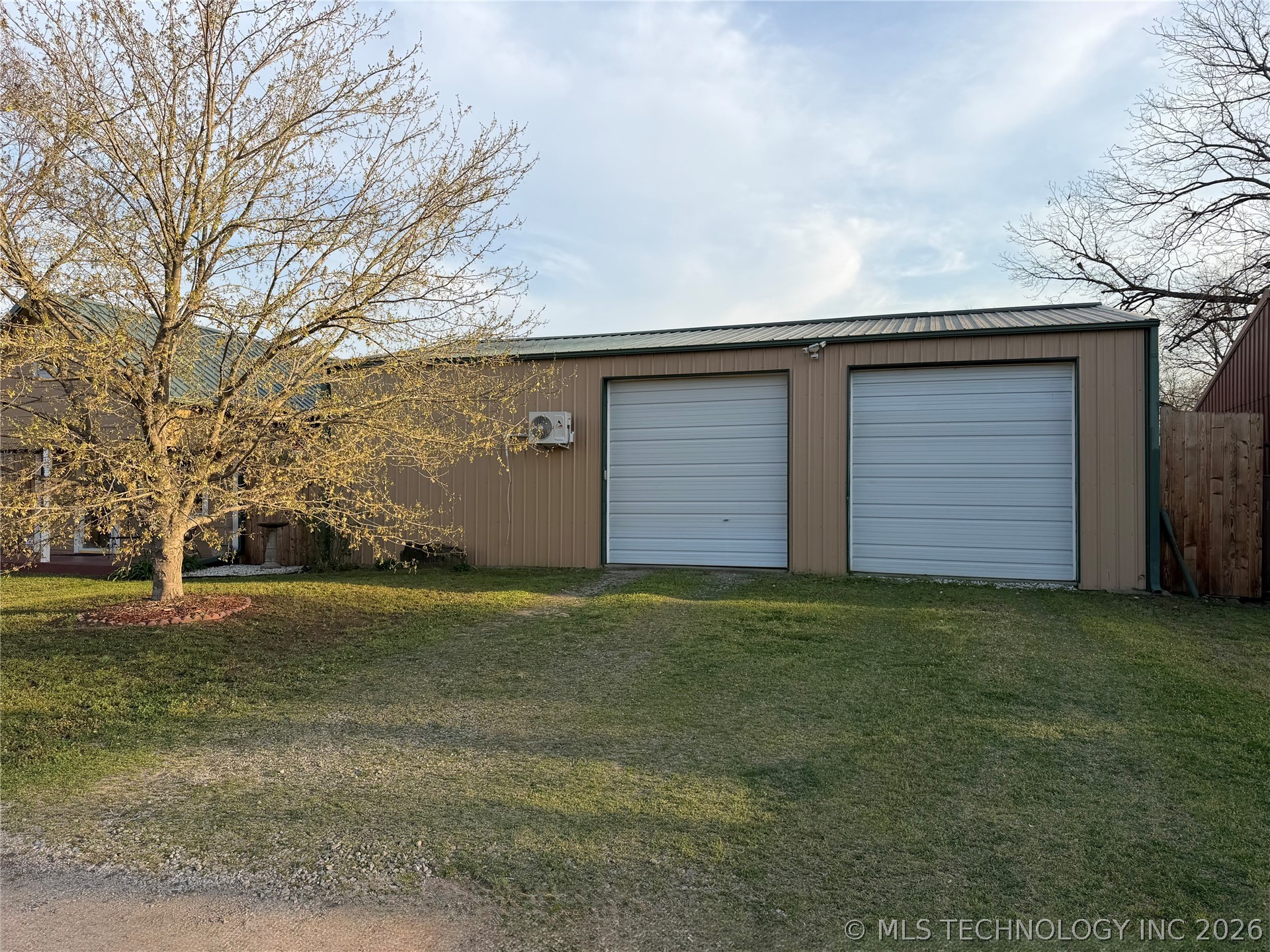 207 E Smith Street Henryetta OK 74437