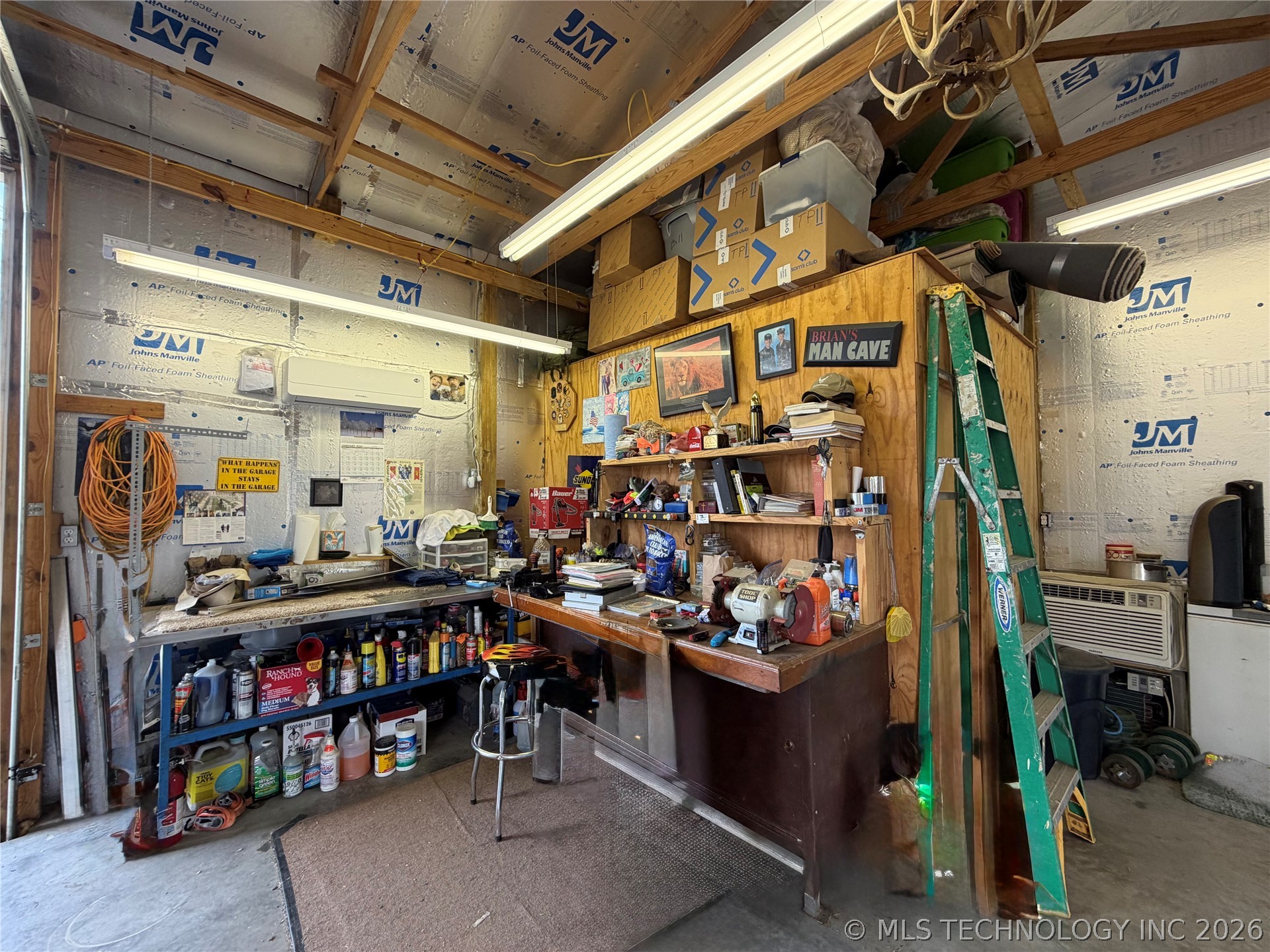 207 E Smith Street Henryetta OK 74437