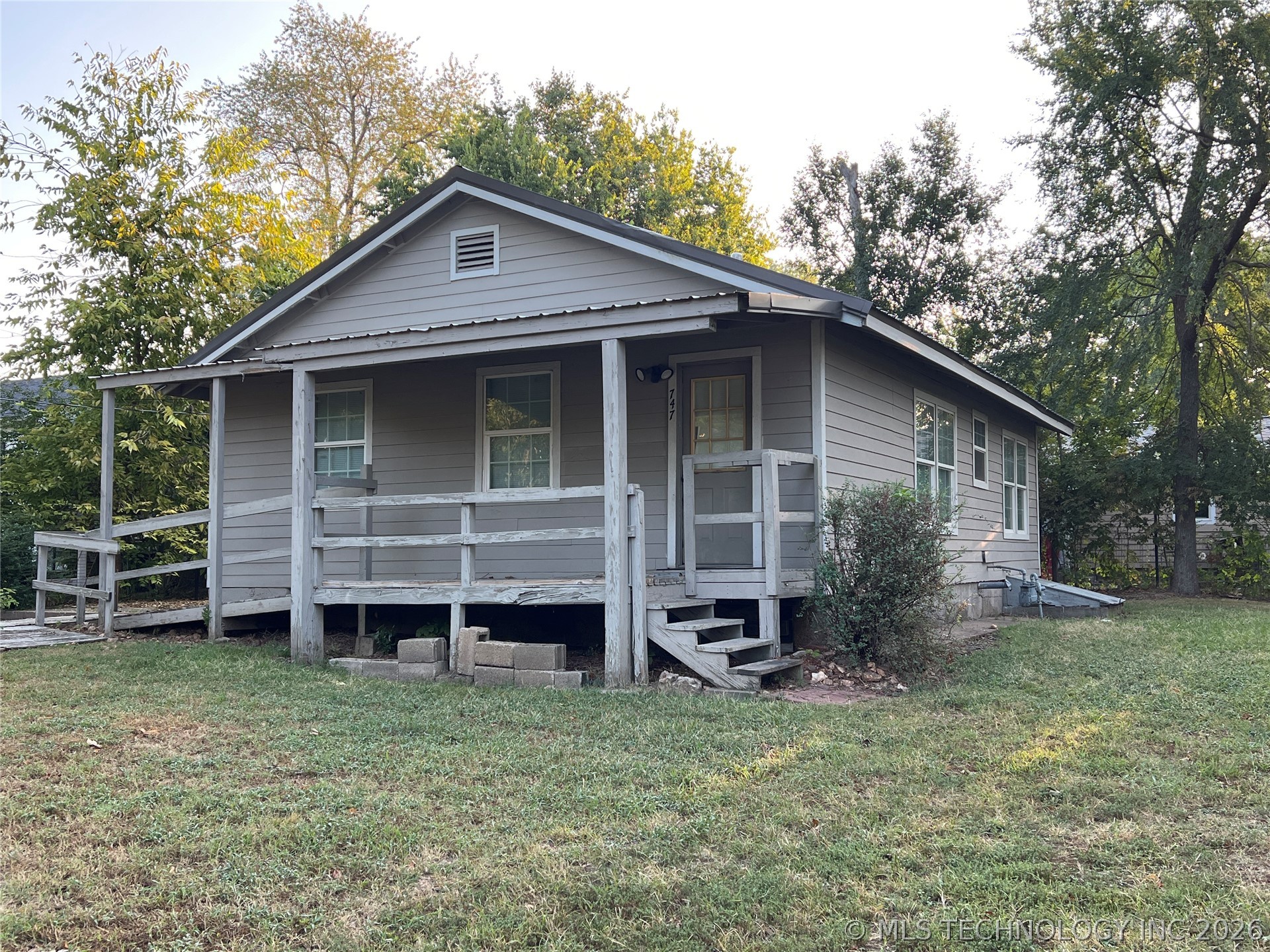 747 S Bluff Avenue Tahlequah OK 74464