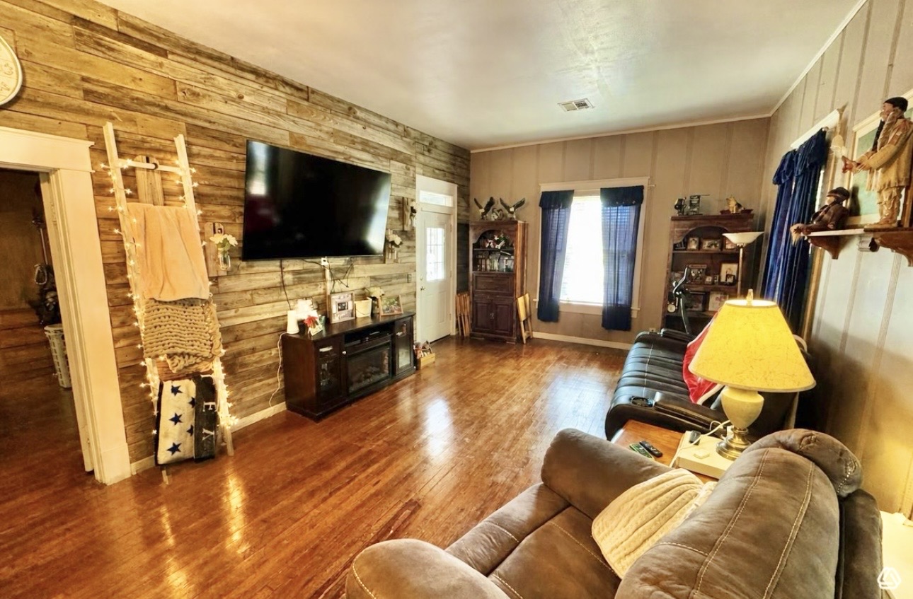 201 NE F Stigler OK 74462