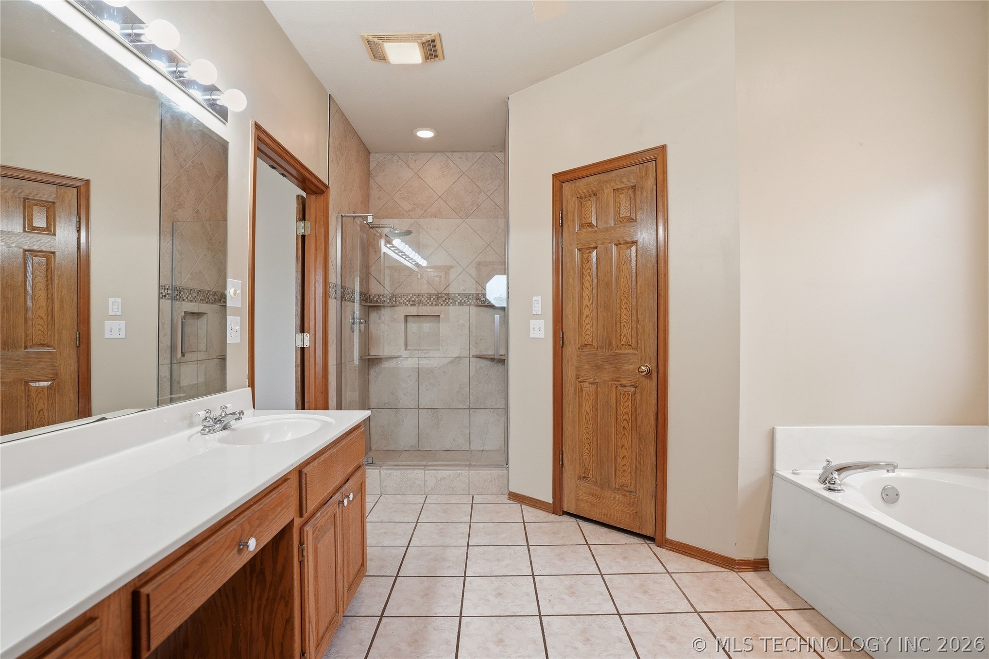 3404 N Battle Creek Drive Broken Arrow OK 74012