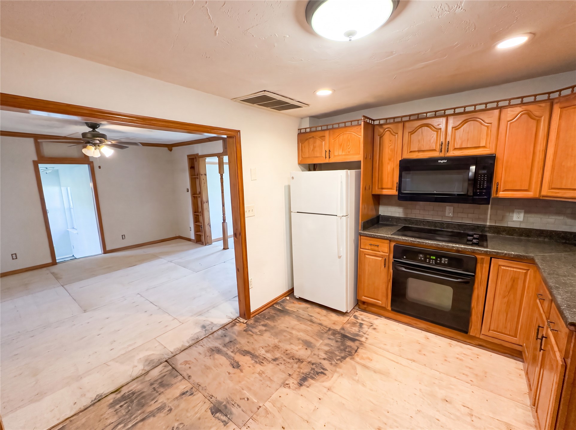 20509 E Reno Avenue Harrah OK 73045