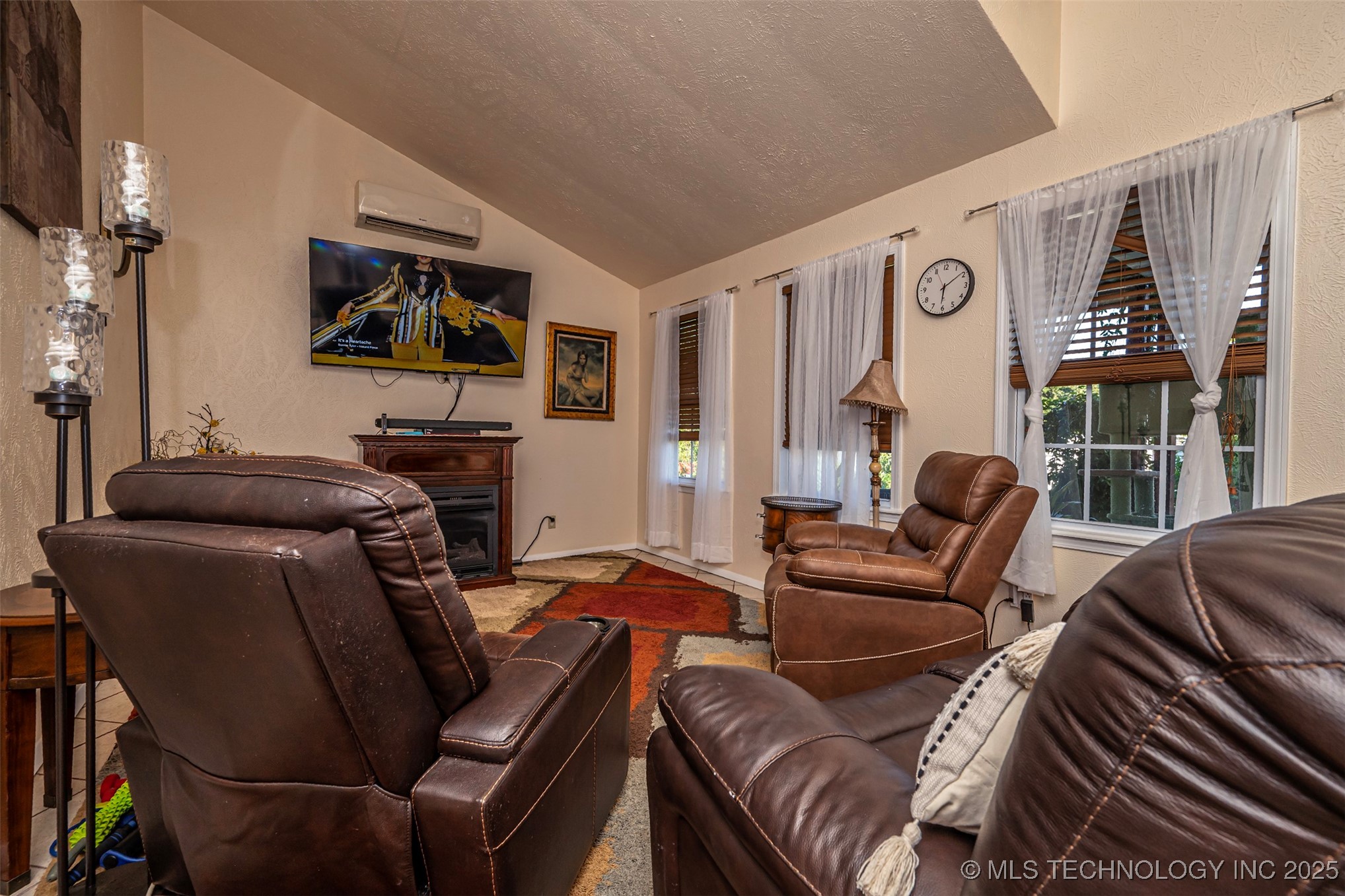 5472 S Highway 377 Kingston OK 73439