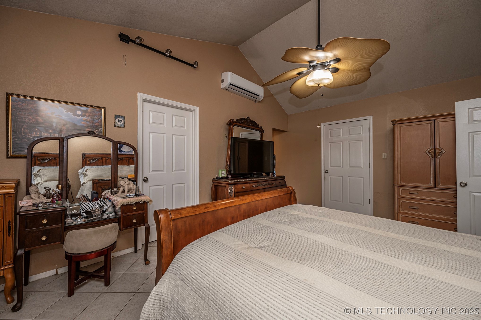 5472 S Highway 377 Kingston OK 73439