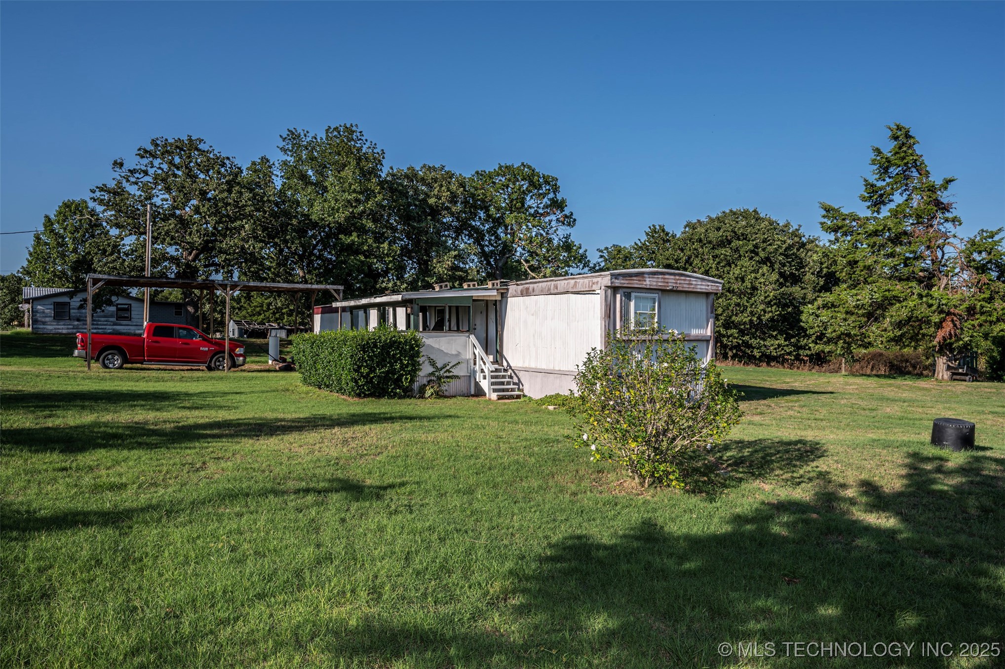 5472 S Highway 377 Kingston OK 73439