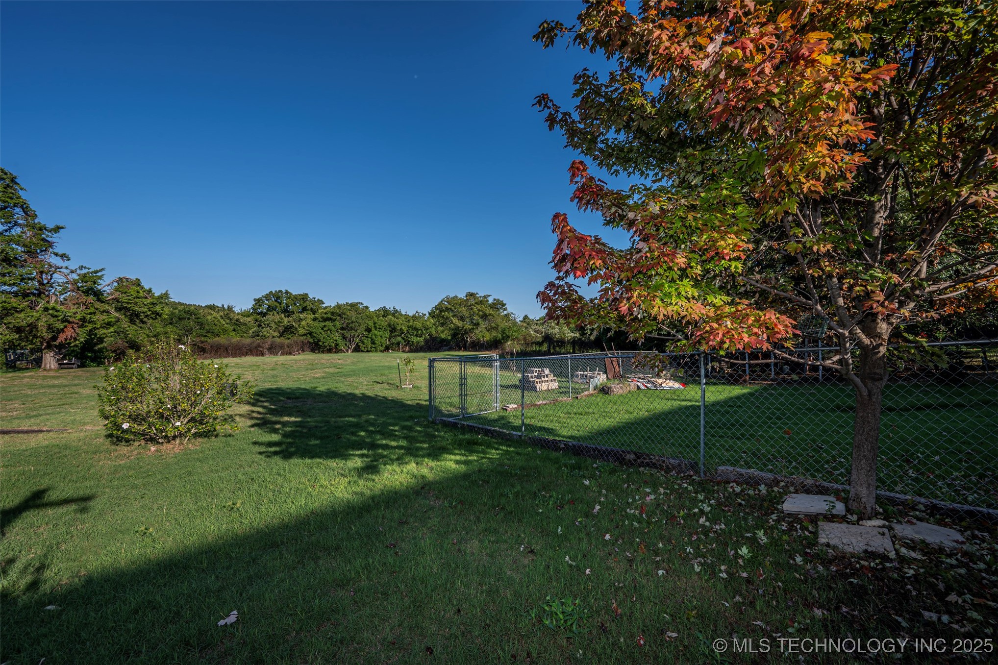 5472 S Highway 377 Kingston OK 73439