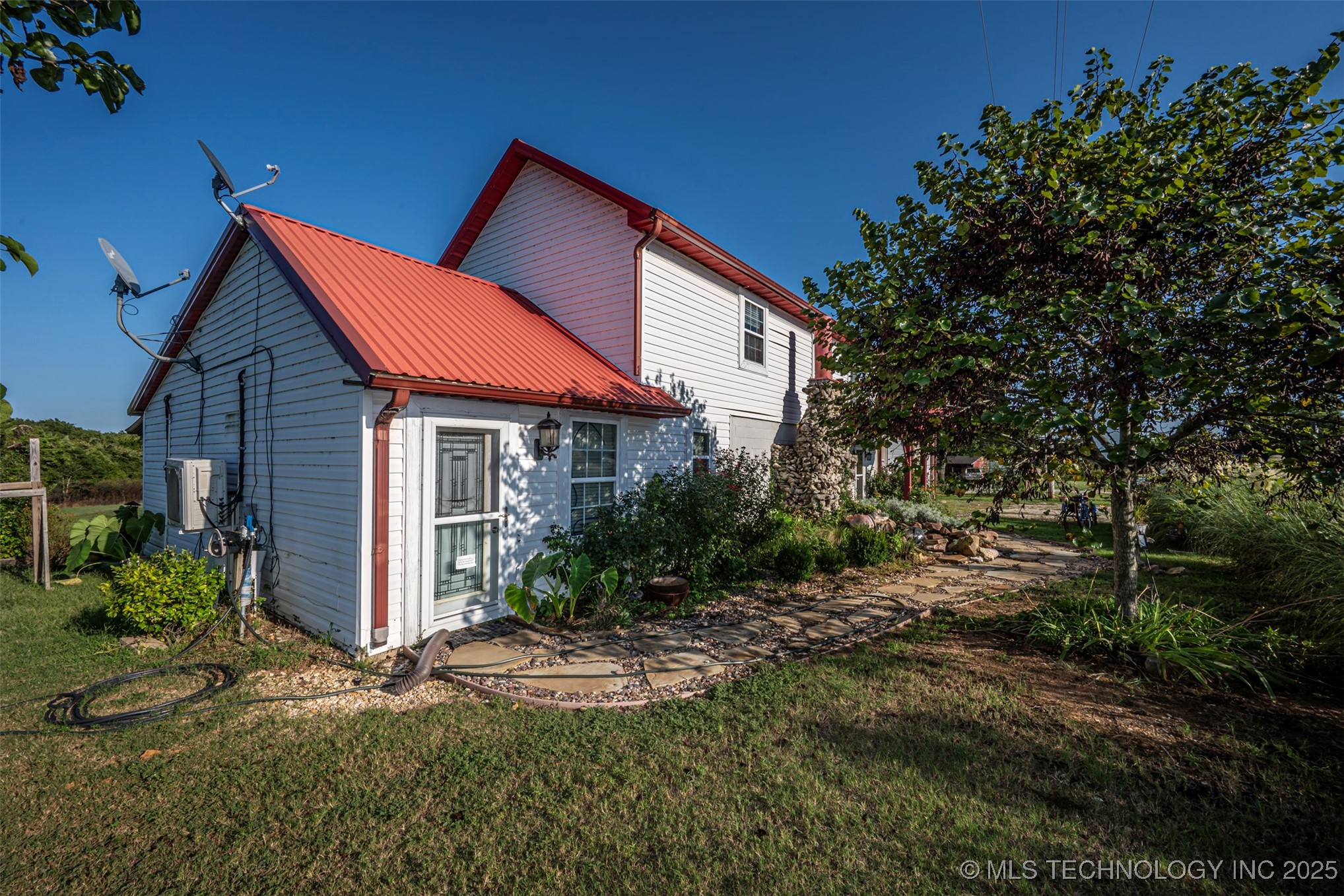 5472 S Highway 377 Kingston OK 73439