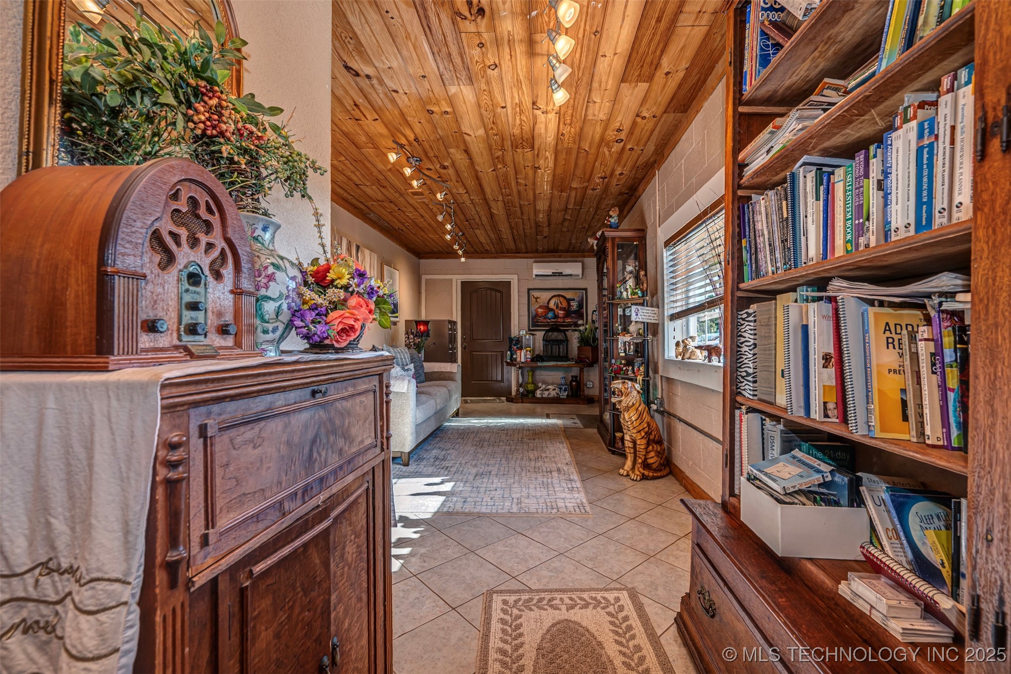 5472 S Highway 377 Kingston OK 73439