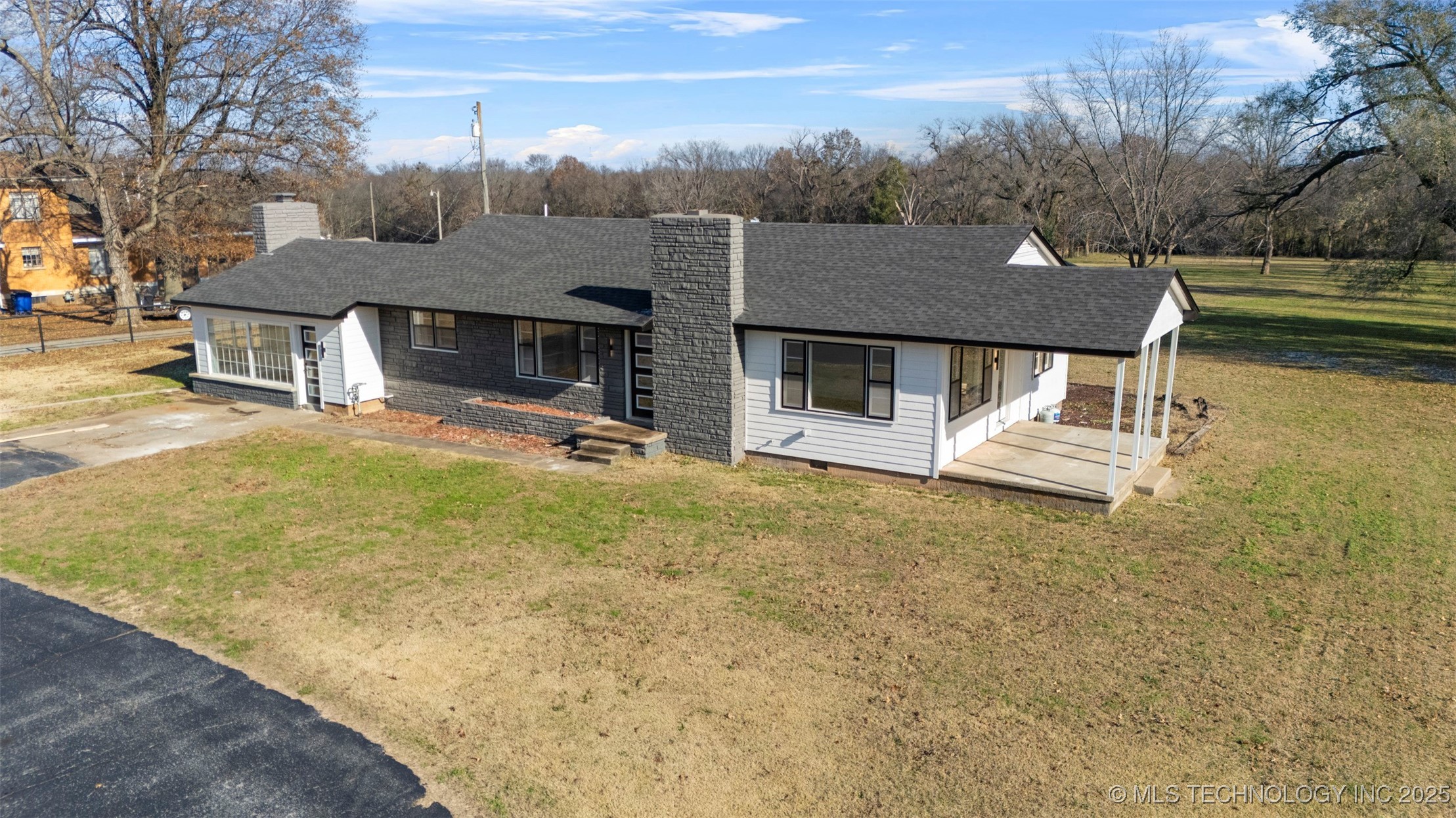 1505 East Street SW Miami OK 74354