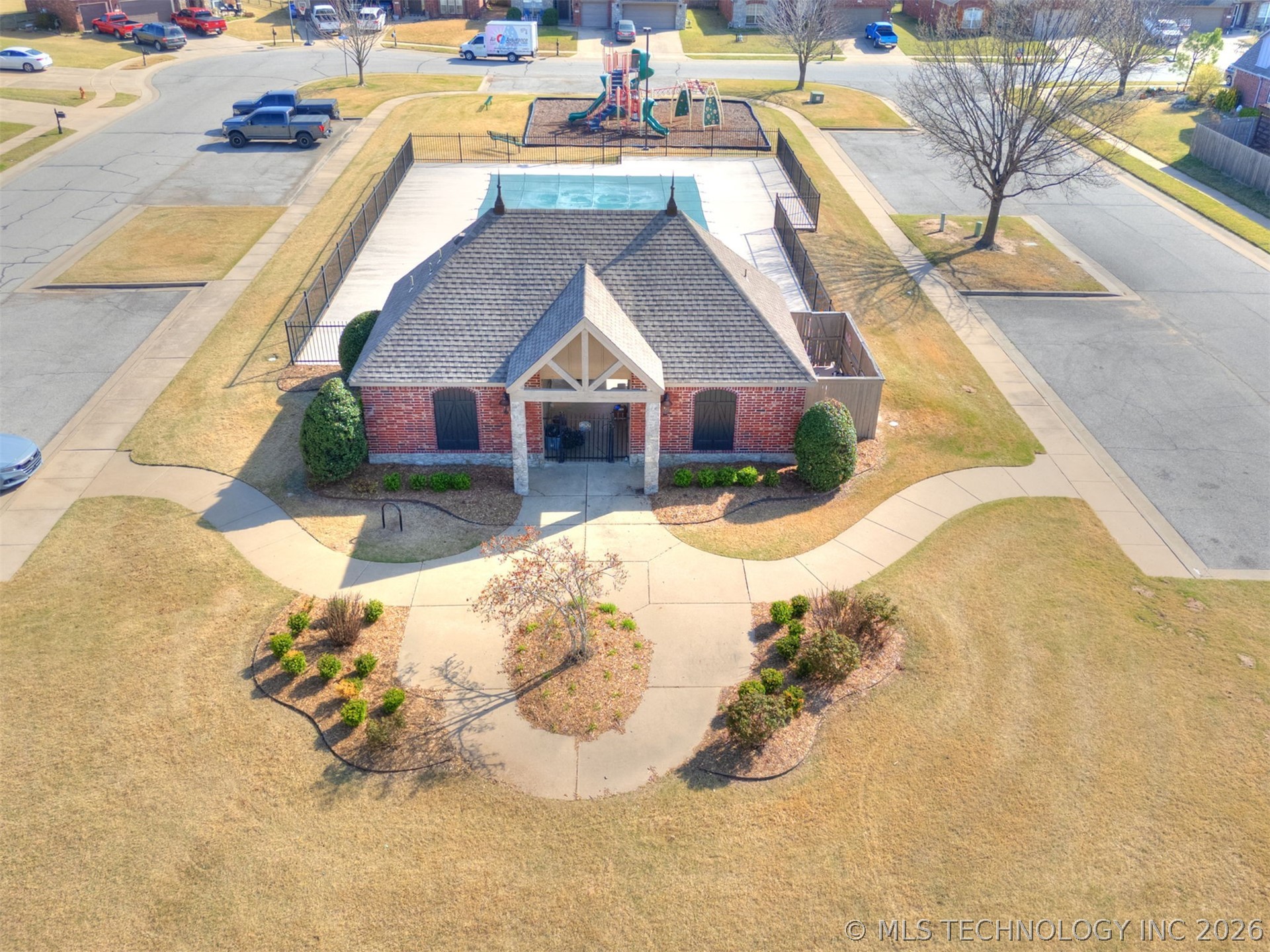 2604 W Pensacola Street Broken Arrow OK 74011