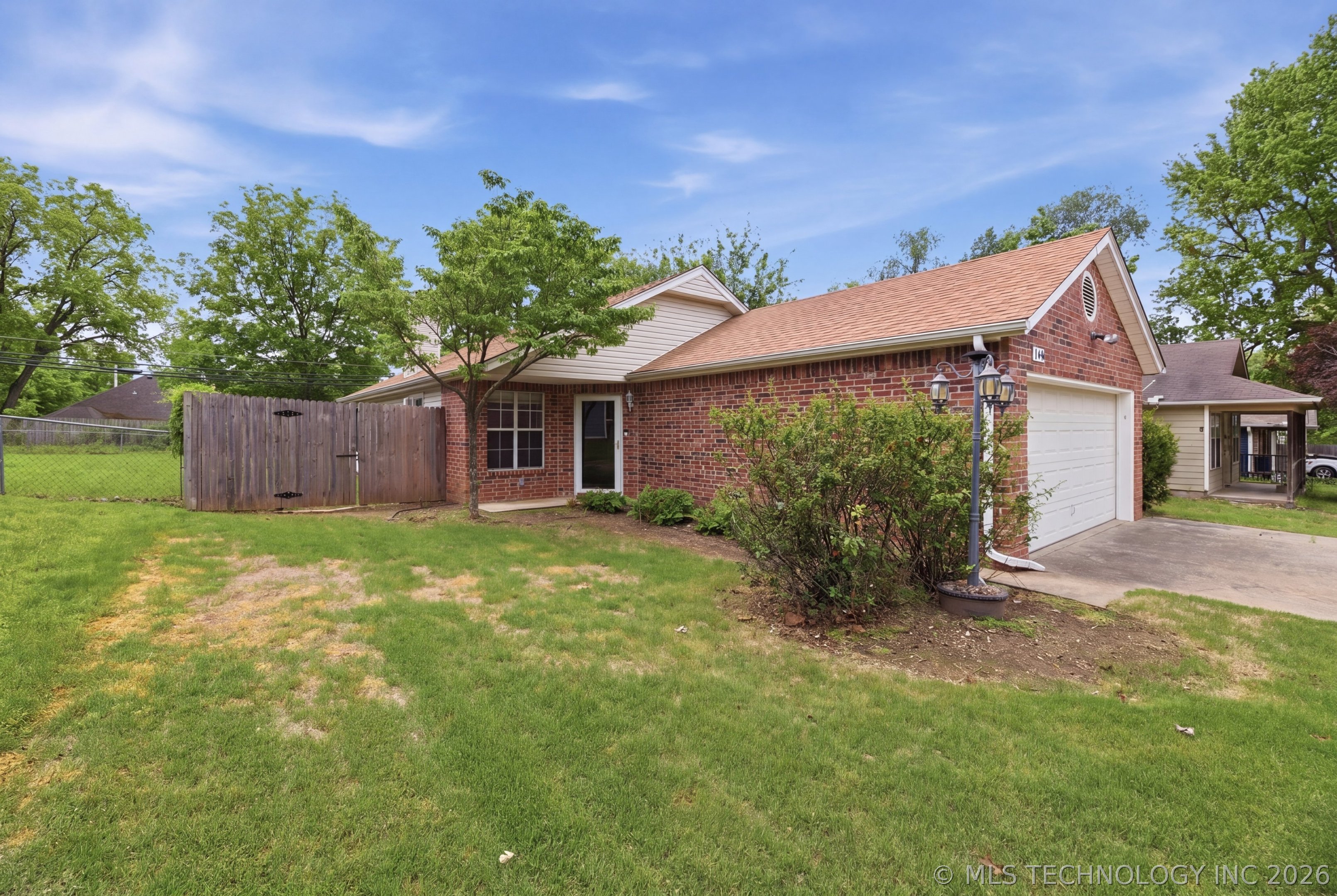 316 W Sycamore Street Coweta OK 74429