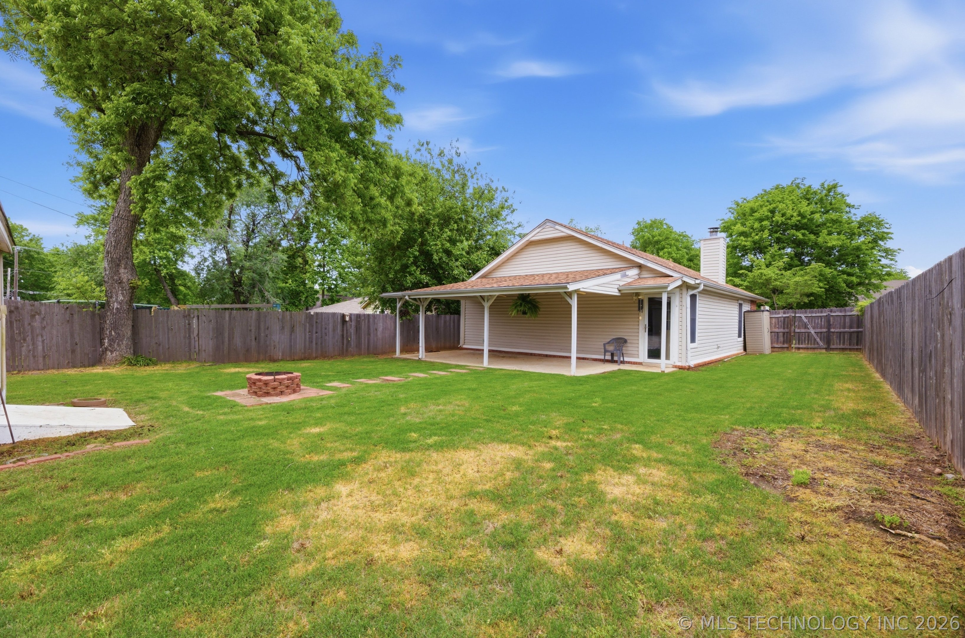 316 W Sycamore Street Coweta OK 74429