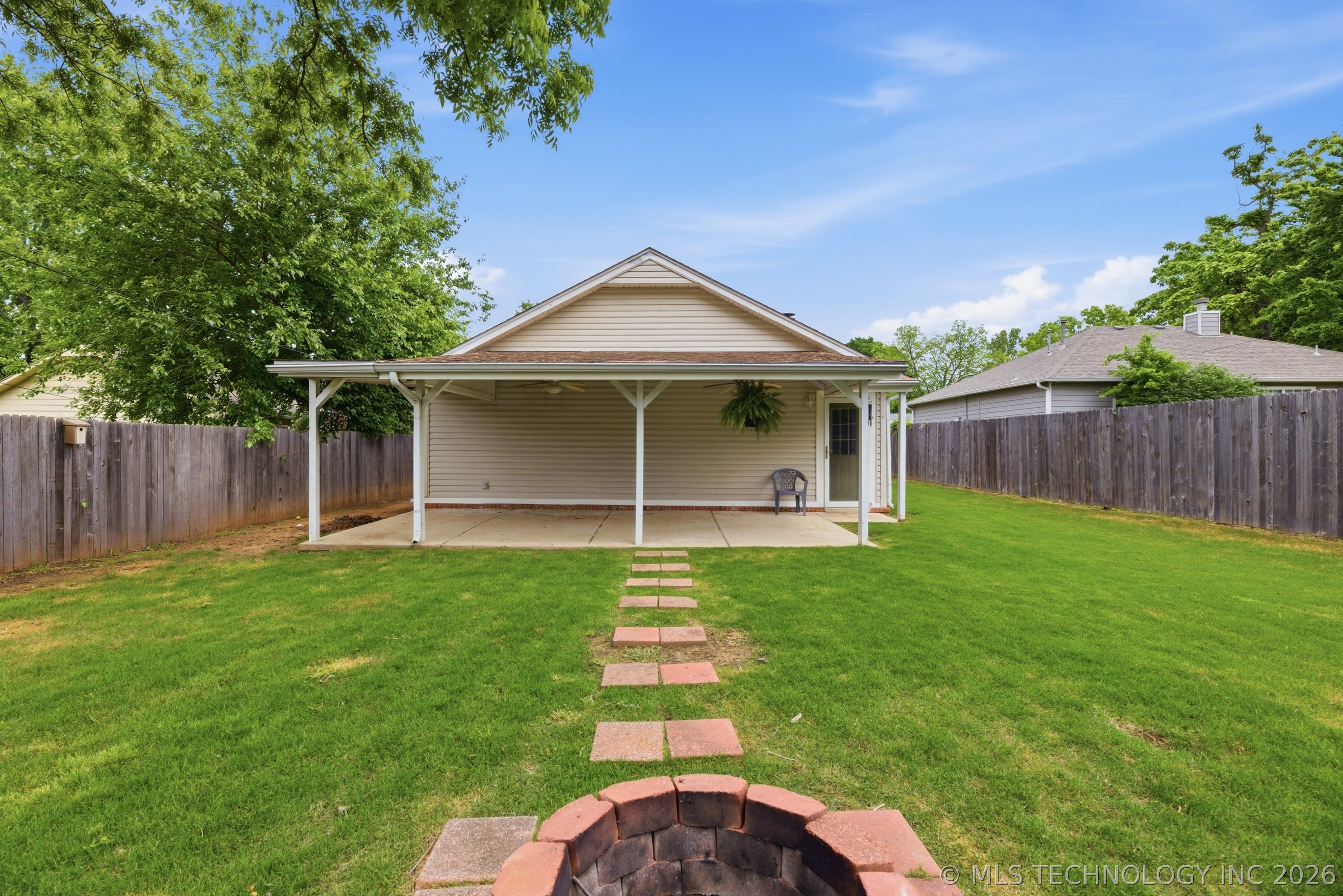 316 W Sycamore Street Coweta OK 74429
