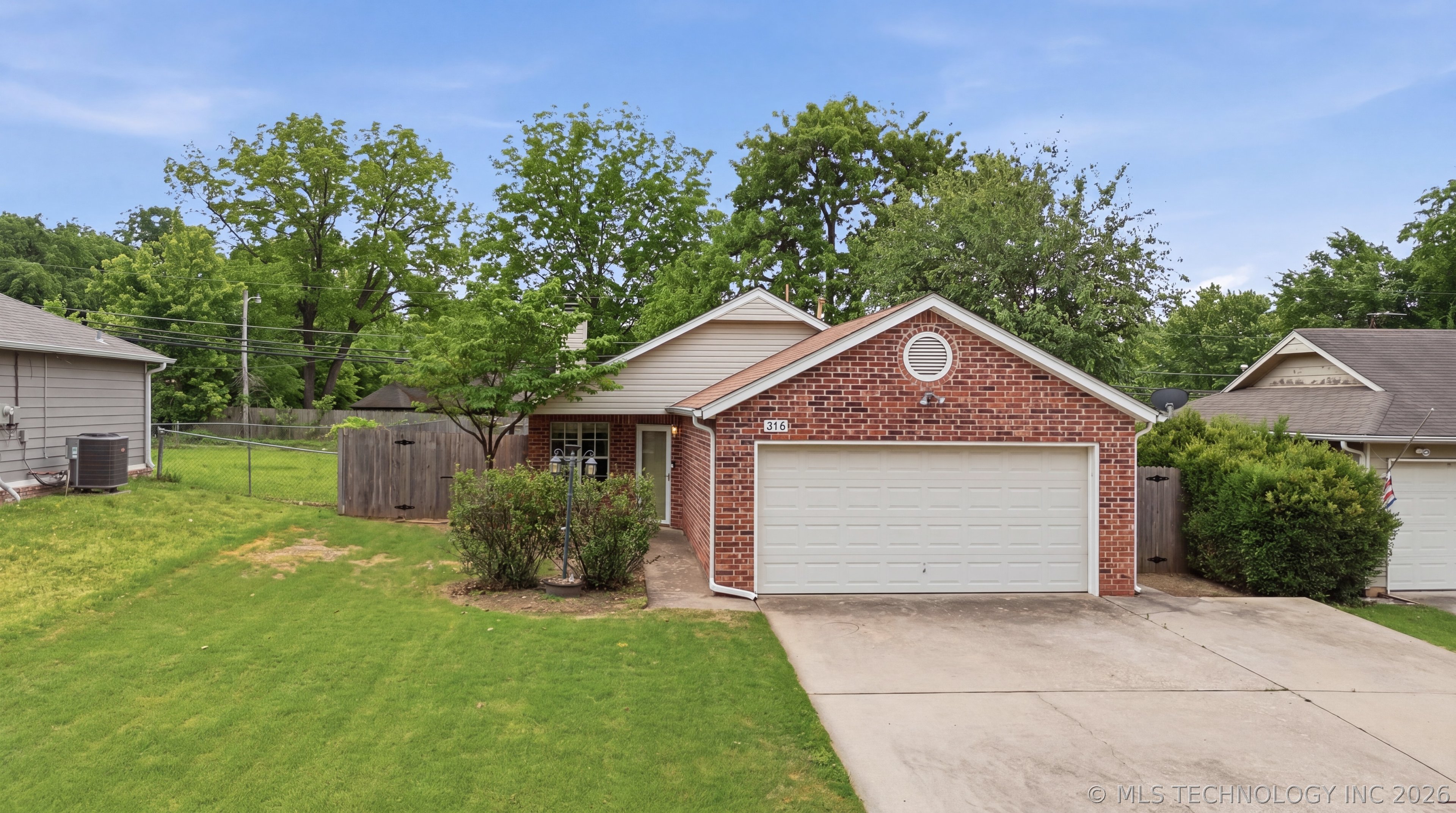 316 W Sycamore Street Coweta OK 74429