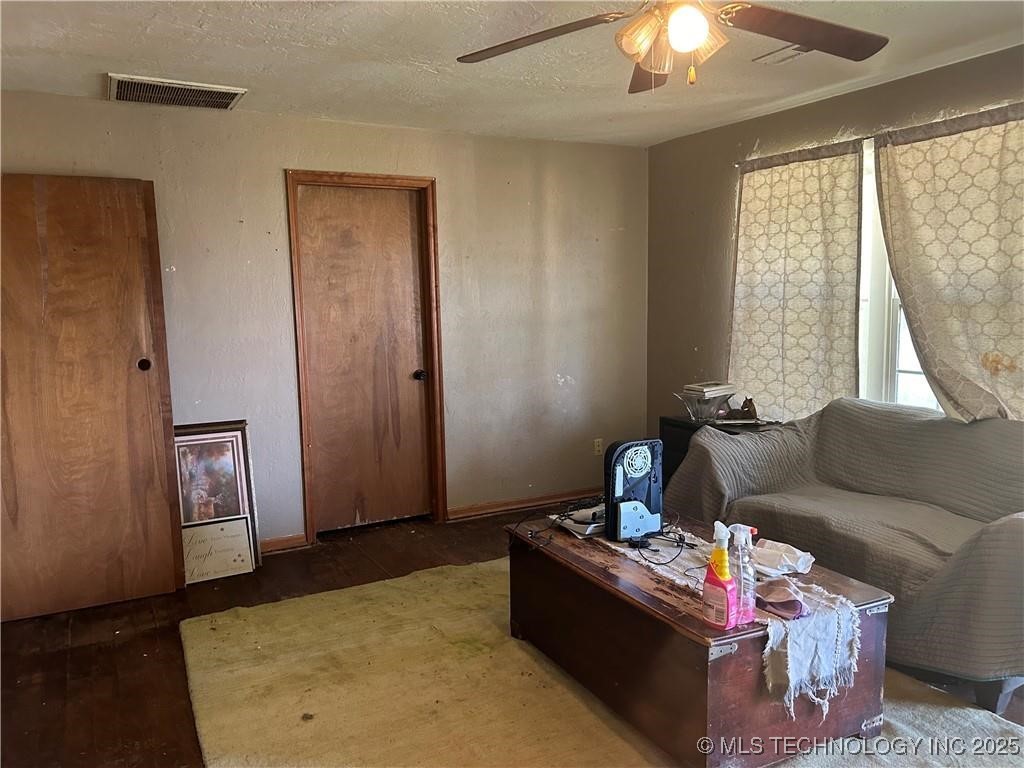 473298 E County Road 660 Watts OK 74964