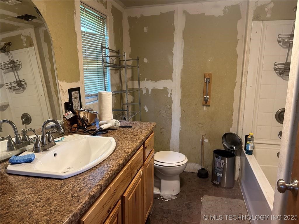 473298 E County Road 660 Watts OK 74964