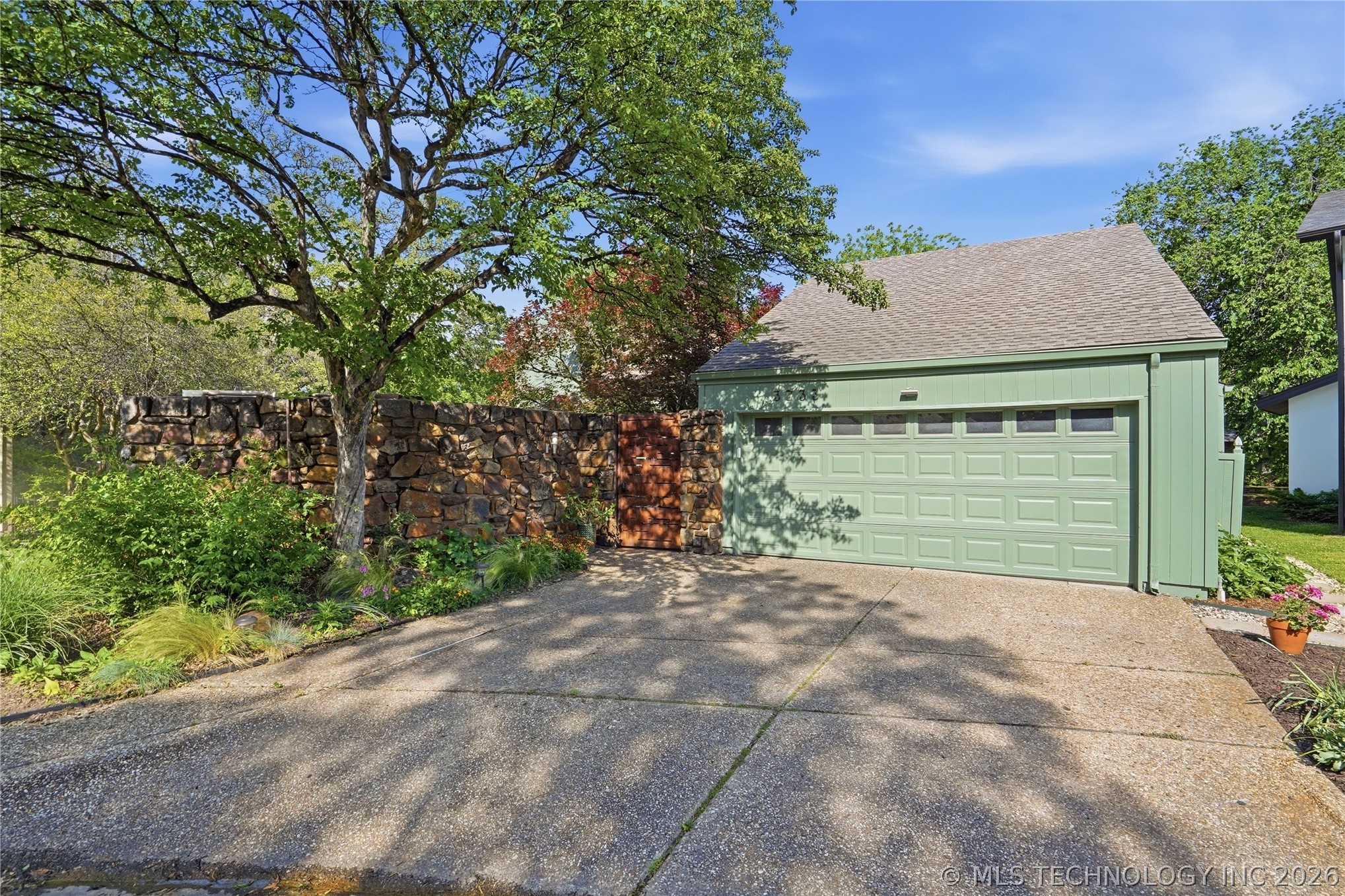 3733 E 64th Place Tulsa OK 74136