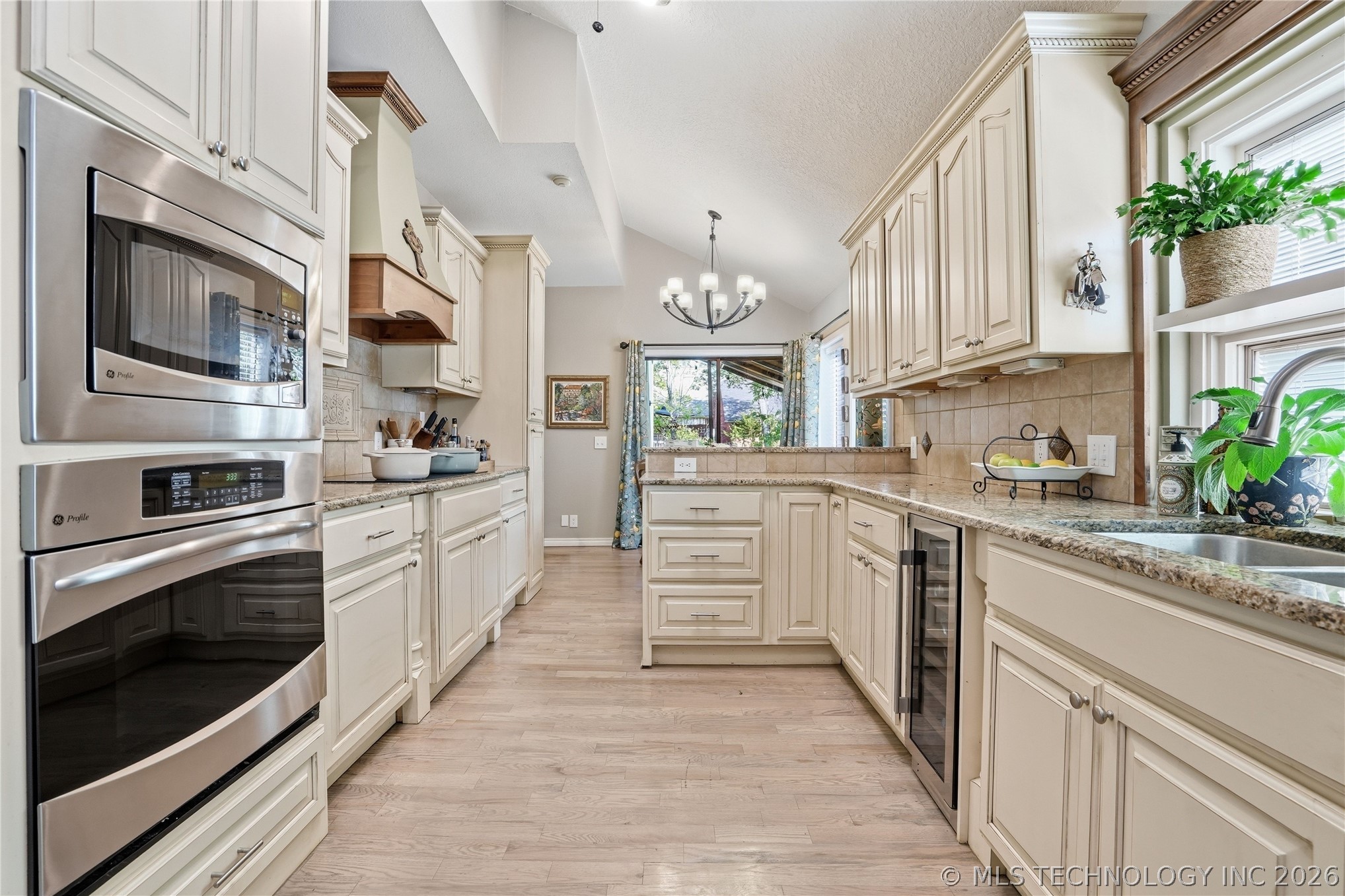 3733 E 64th Place Tulsa OK 74136