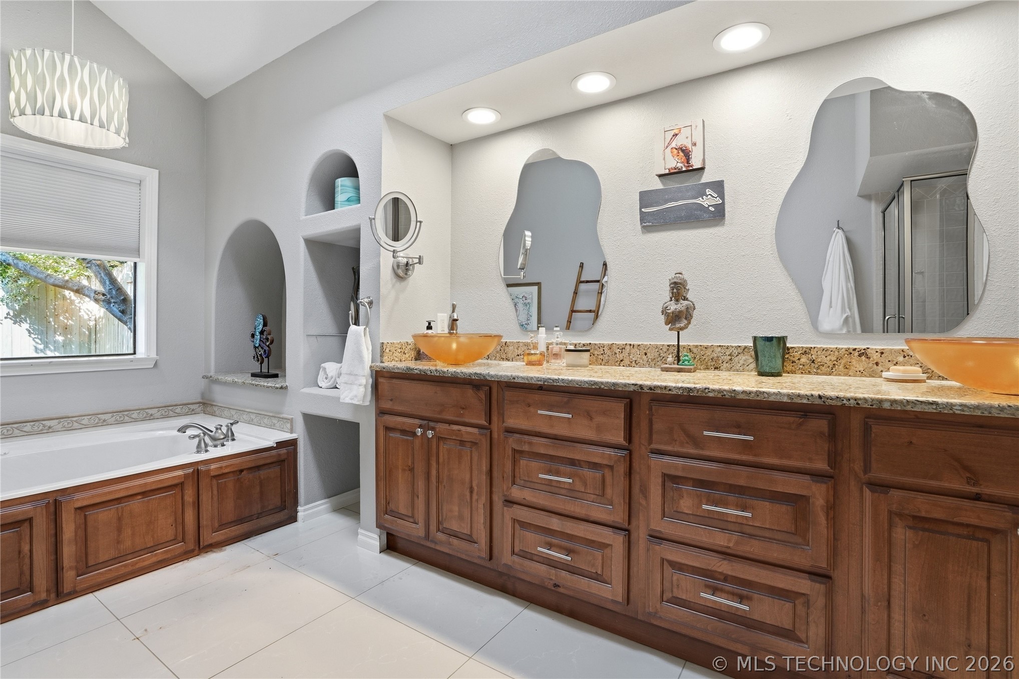 3733 E 64th Place Tulsa OK 74136