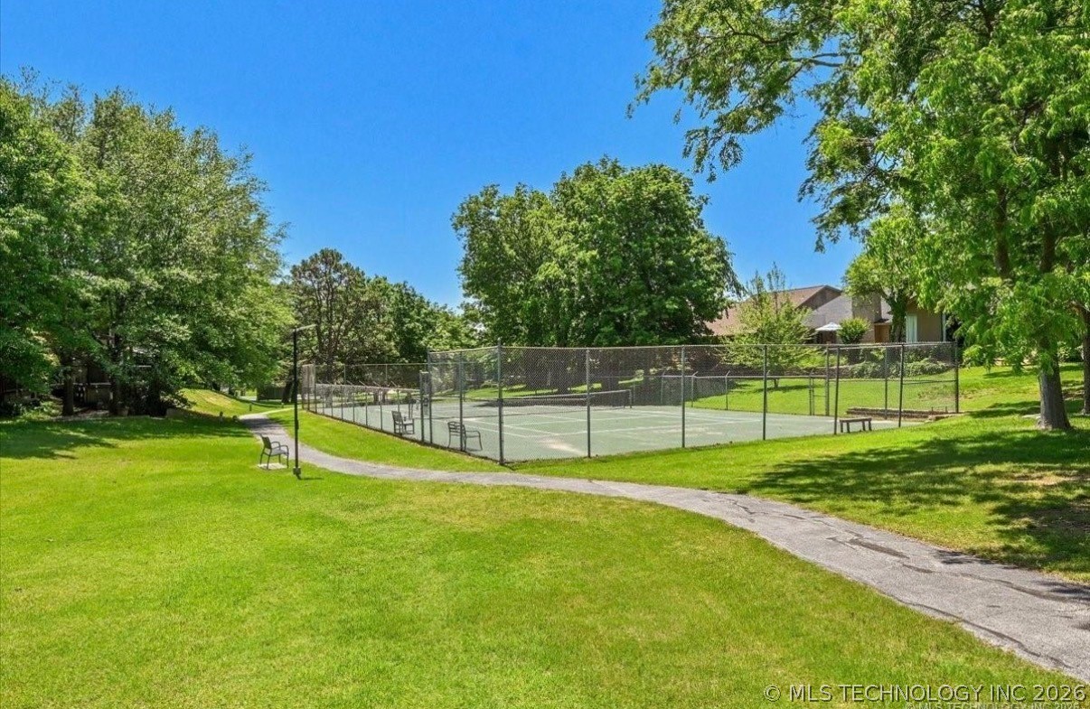 3733 E 64th Place Tulsa OK 74136