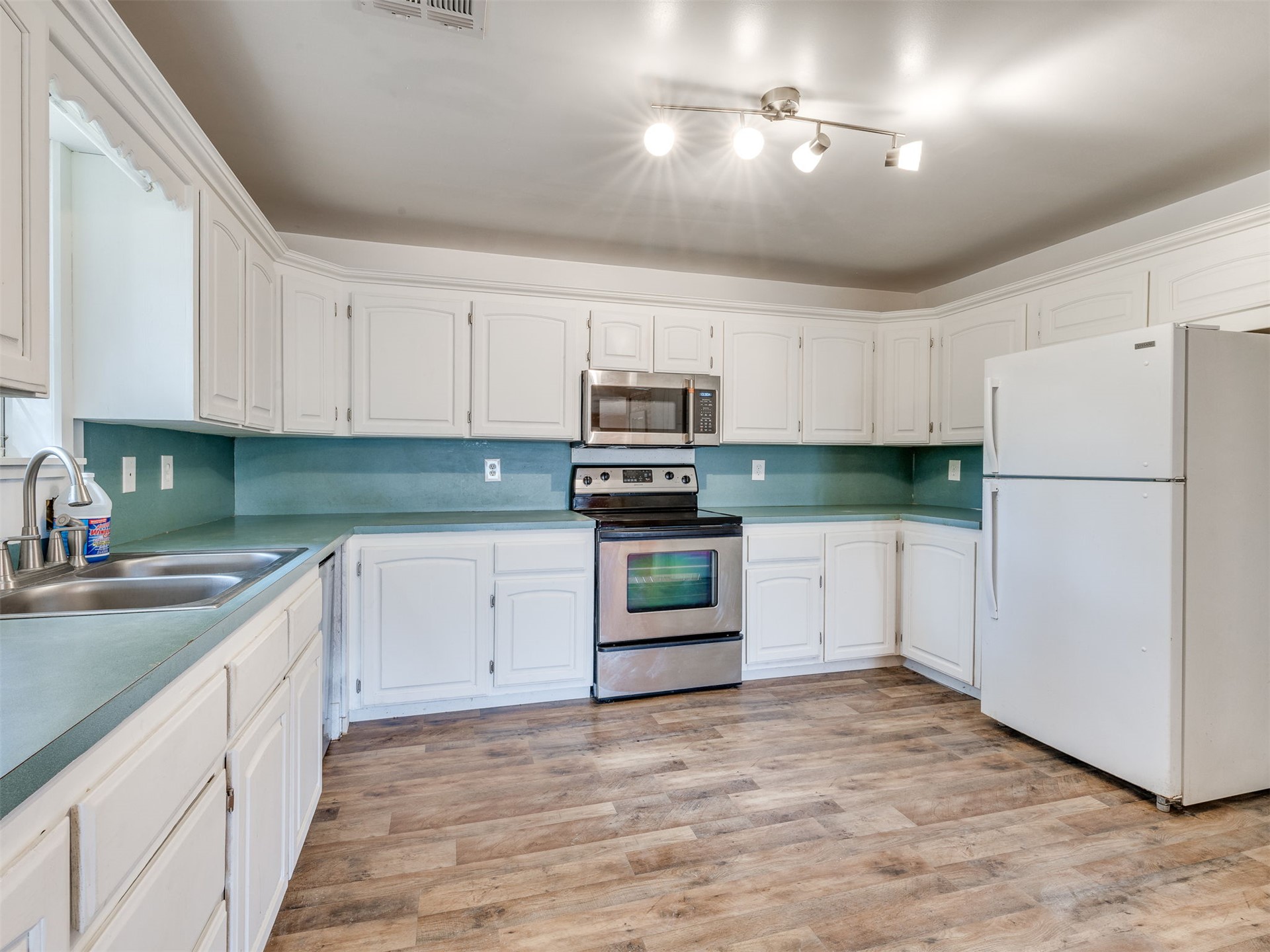 9711 Us Highway 60 Road Nowata OK 74048