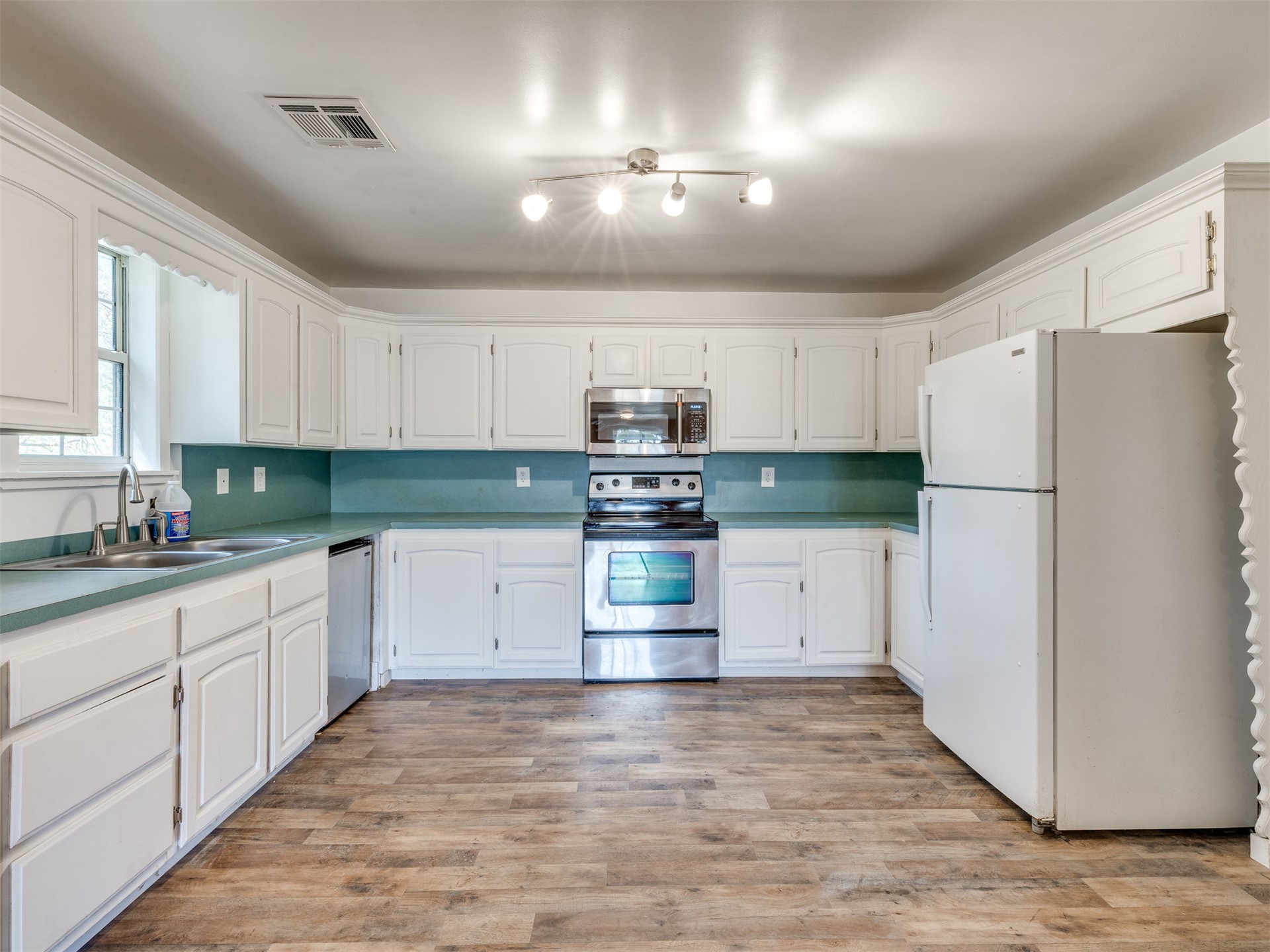 9711 Us Highway 60 Road Nowata OK 74048