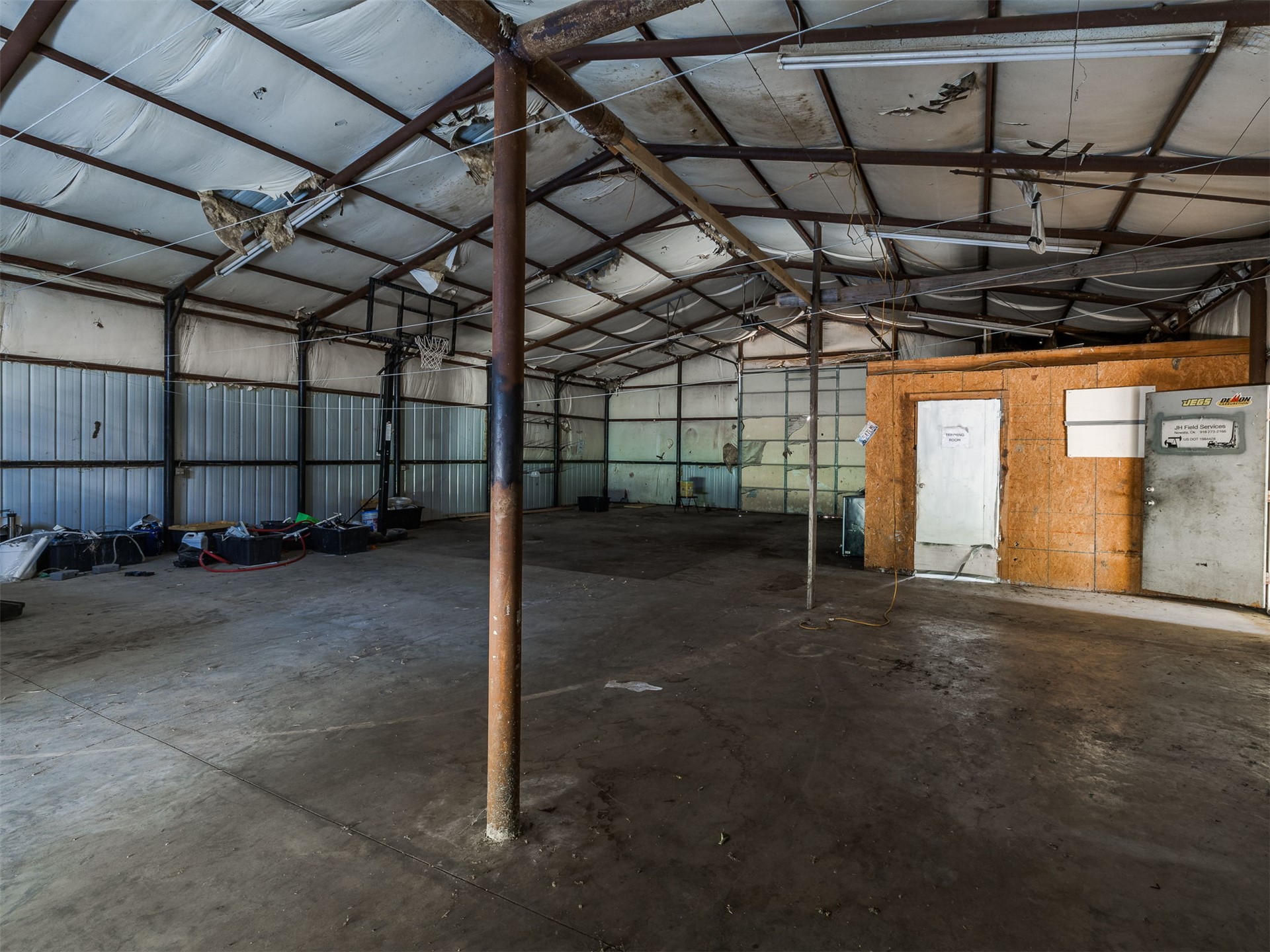 9711 Us Highway 60 Road Nowata OK 74048