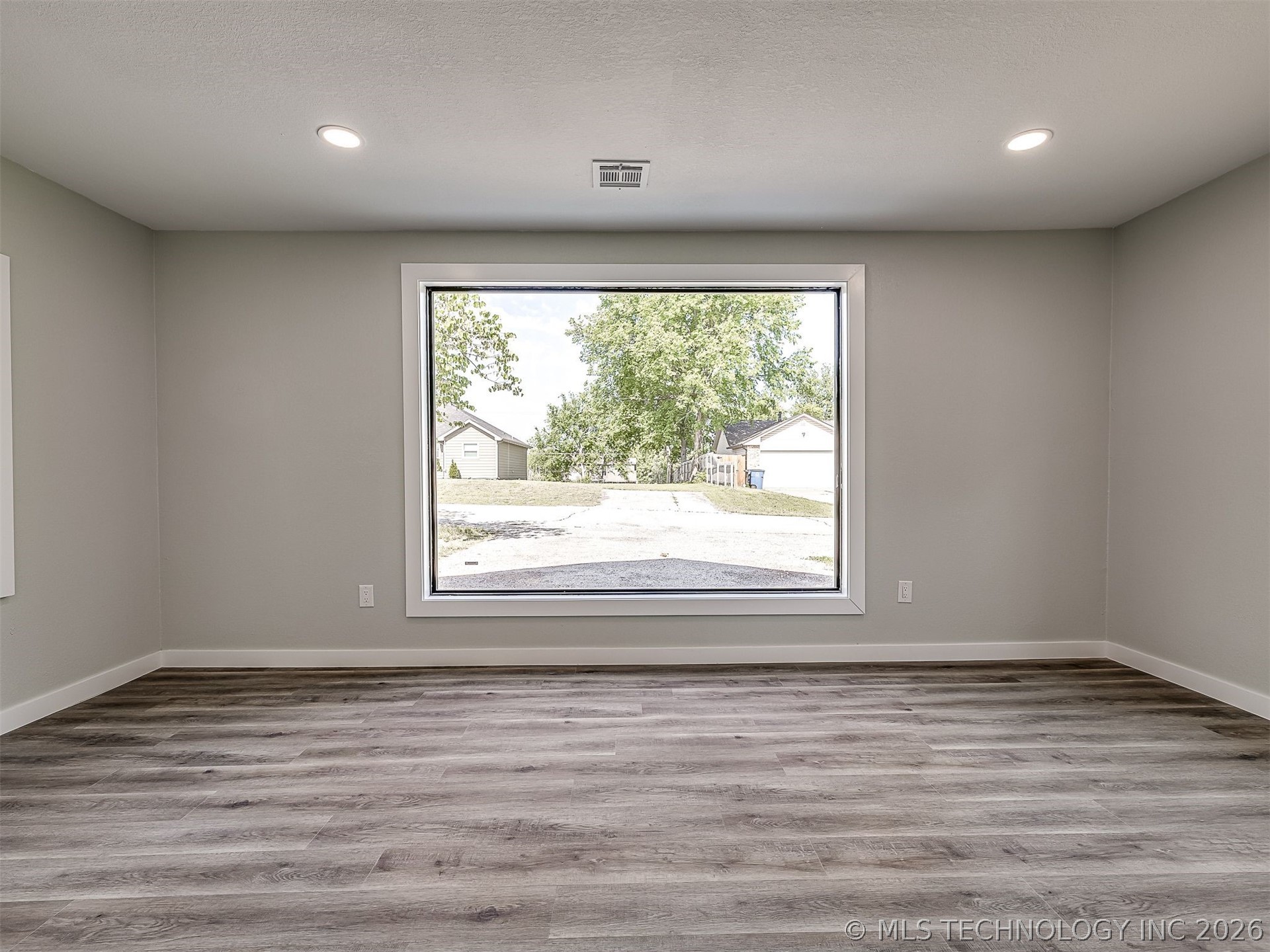 5823 S 31st Westavenue Tulsa OK 74107