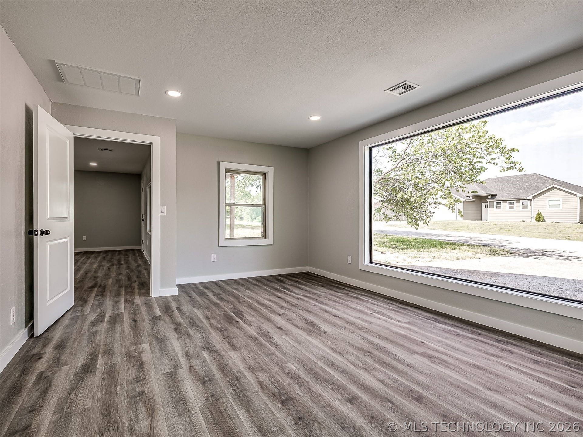 5823 S 31st Westavenue Tulsa OK 74107