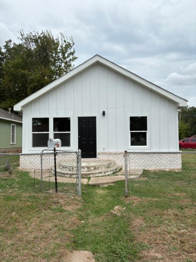 719 S Muskogee Street Sapulpa OK 74066
