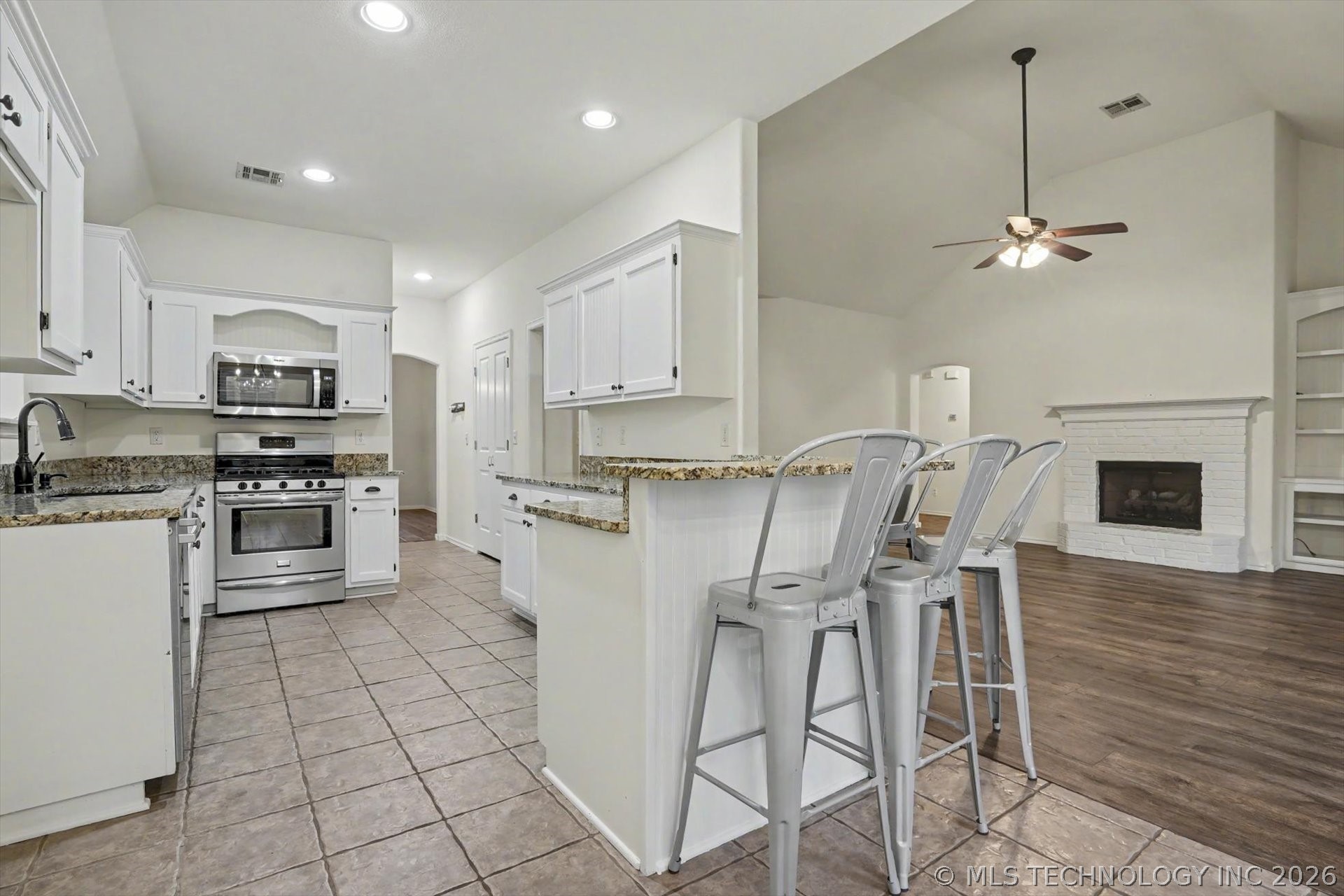 2111 W E Court Jenks OK 74037