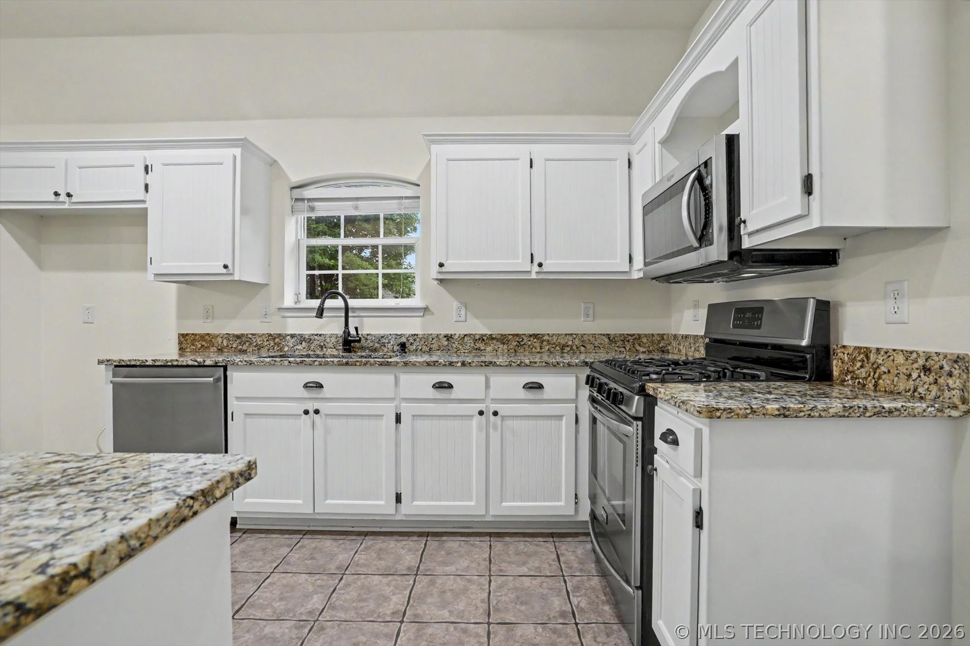 2111 W E Court Jenks OK 74037